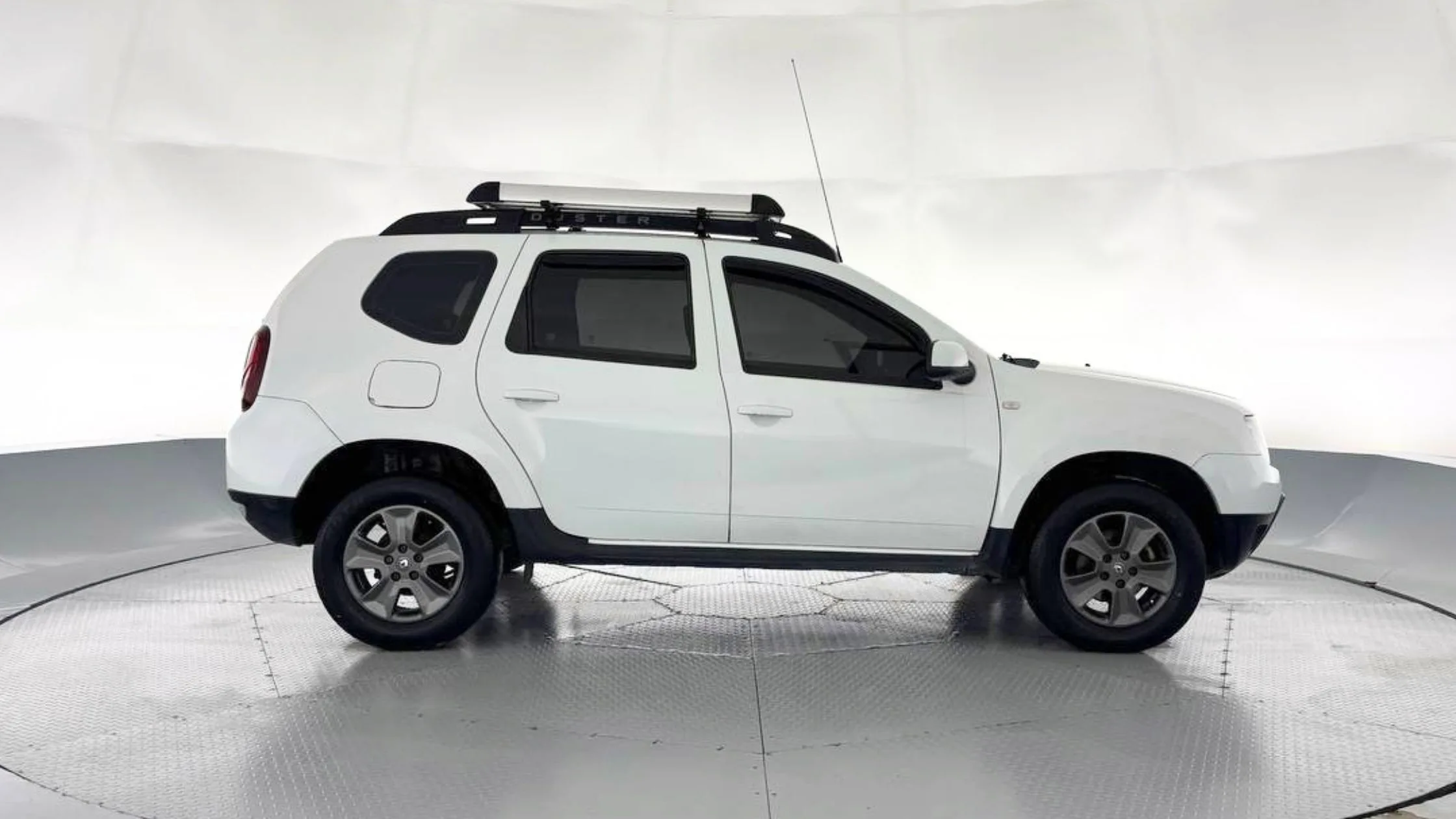 RENAULT DUSTER DYNAMIQUE/INTENS MT 2000CC 4X4
