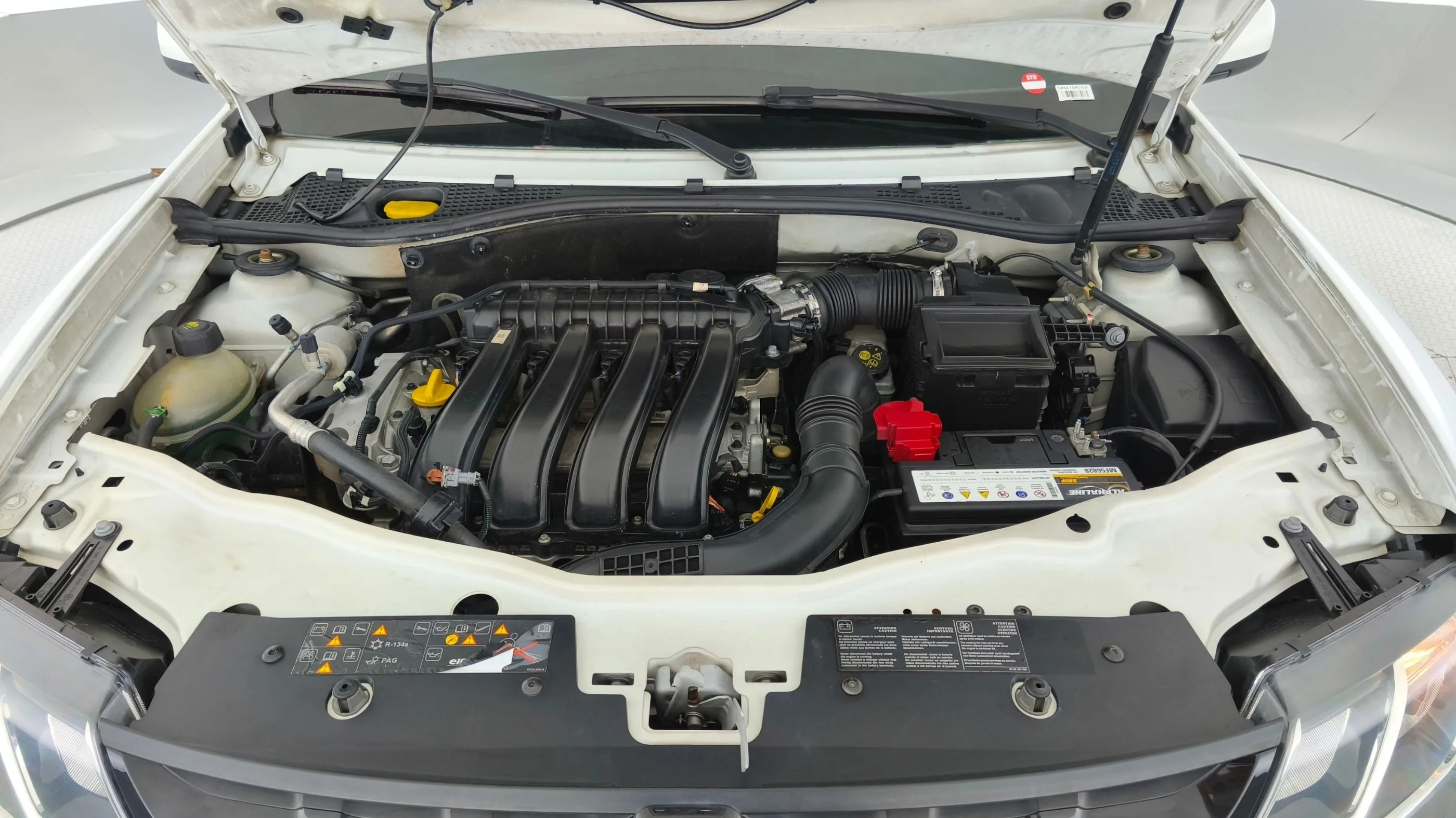 RENAULT DUSTER DYNAMIQUE/INTENS MT 2000CC 4X4
