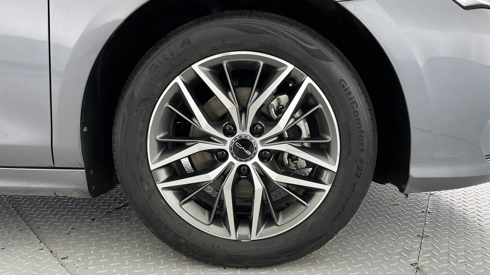 BYD QIN DM-I AT 1500CC