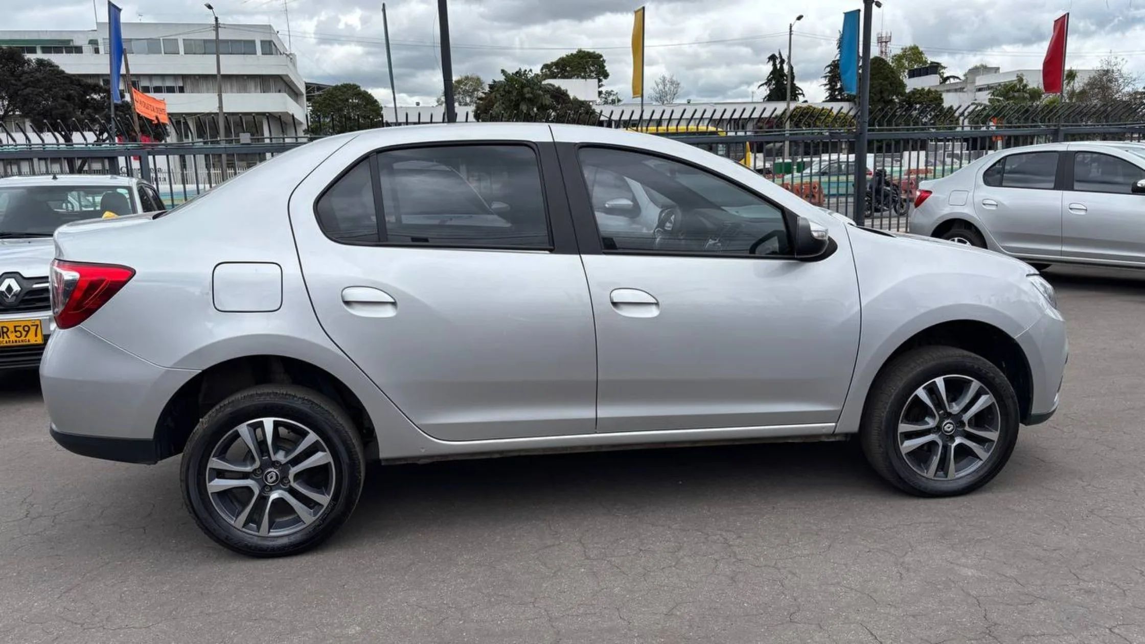 RENAULT LOGAN INTENS TP 1600CC 16V AA 4AB ABS TC