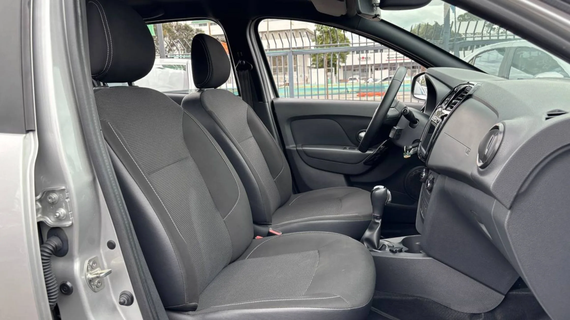 RENAULT LOGAN INTENS TP 1600CC 16V AA 4AB ABS TC