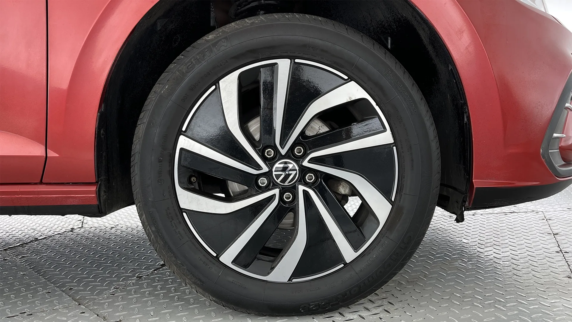 VOLKSWAGEN POLO HIGHLINE AT 1000CC 4AB ABS