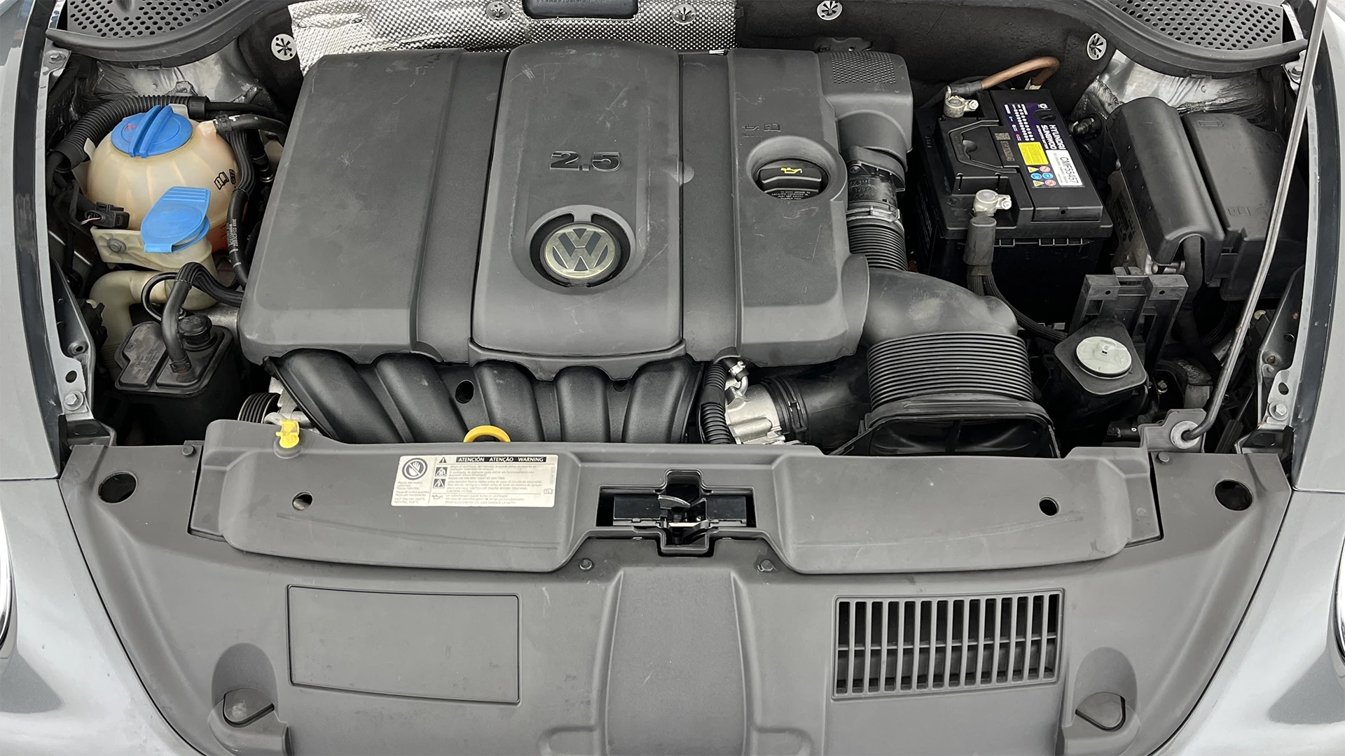 VOLKSWAGEN BEETLE DESIGN MT 2500CC 2P FE