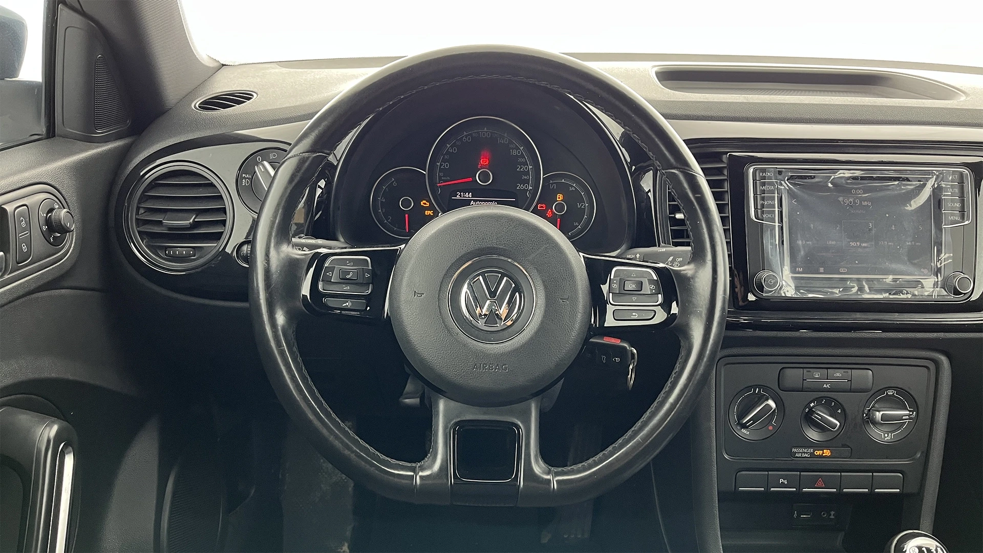 VOLKSWAGEN BEETLE DESIGN MT 2500CC 2P FE