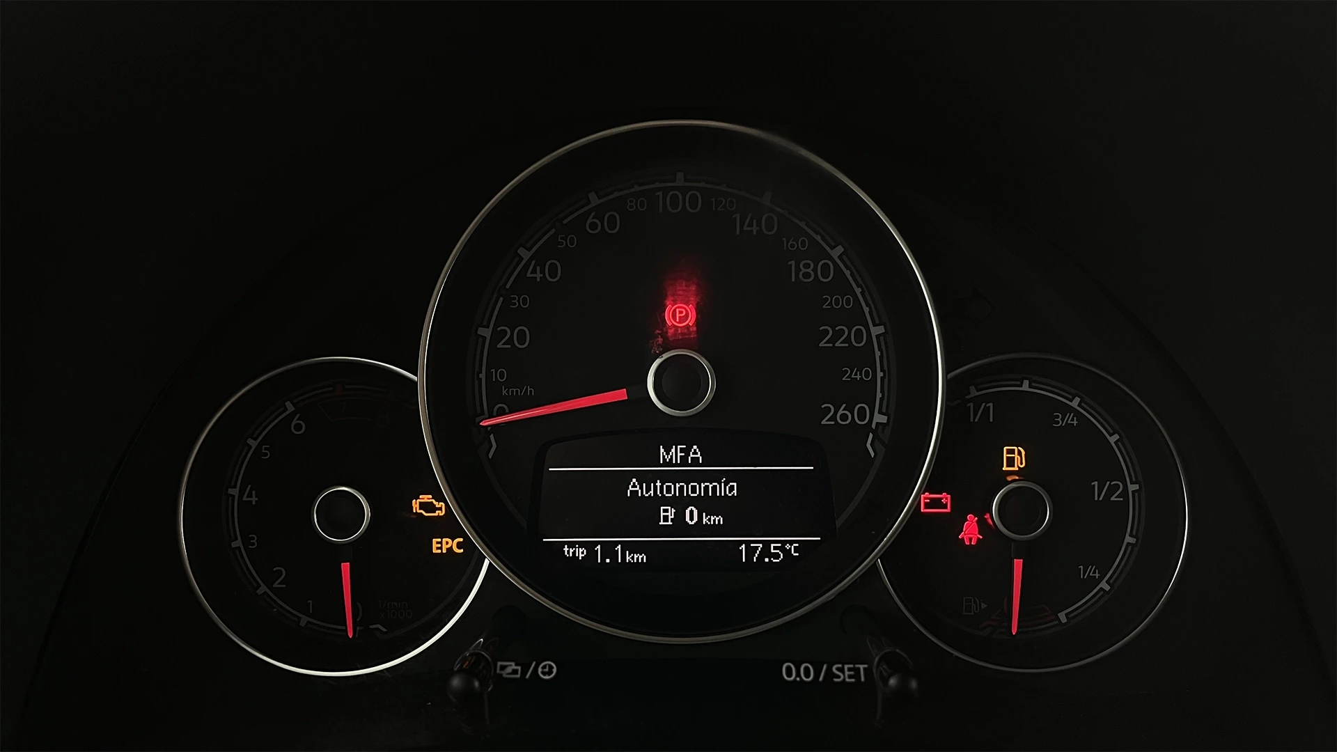 VOLKSWAGEN BEETLE DESIGN MT 2500CC 2P FE