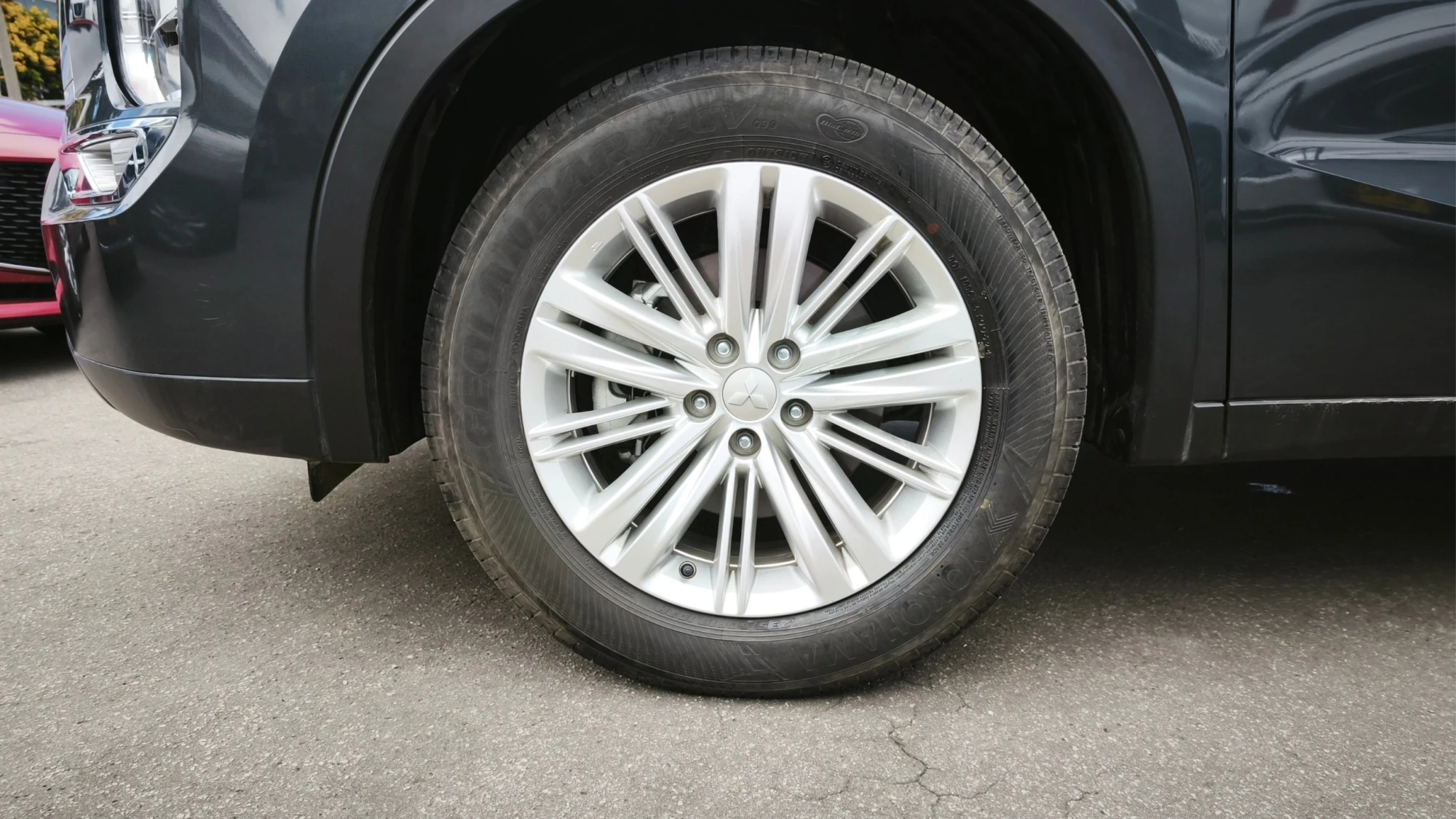 MITSUBISHI OUTLANDER 2.5L AT 2500CC 7AB 4X2