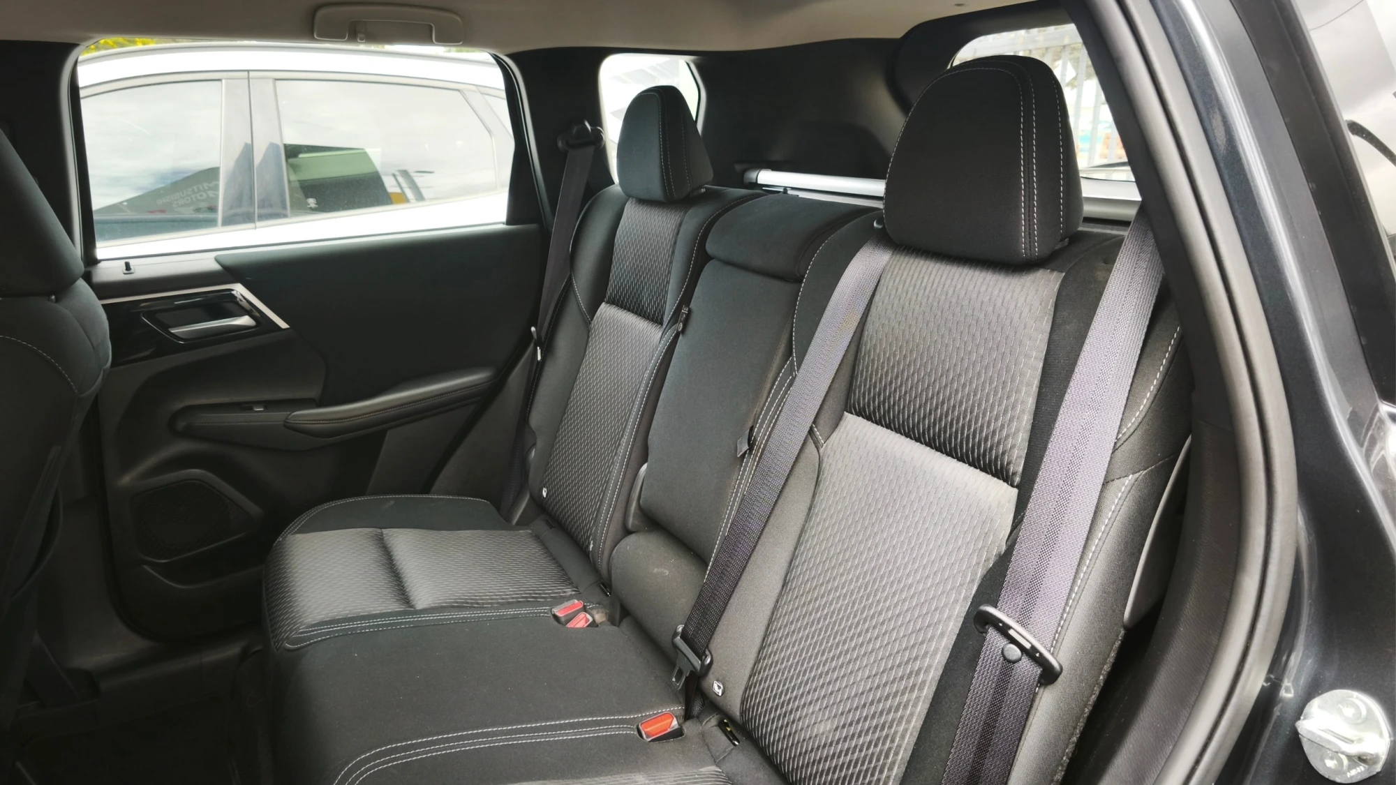 MITSUBISHI OUTLANDER 2.5L AT 2500CC 7AB 4X2