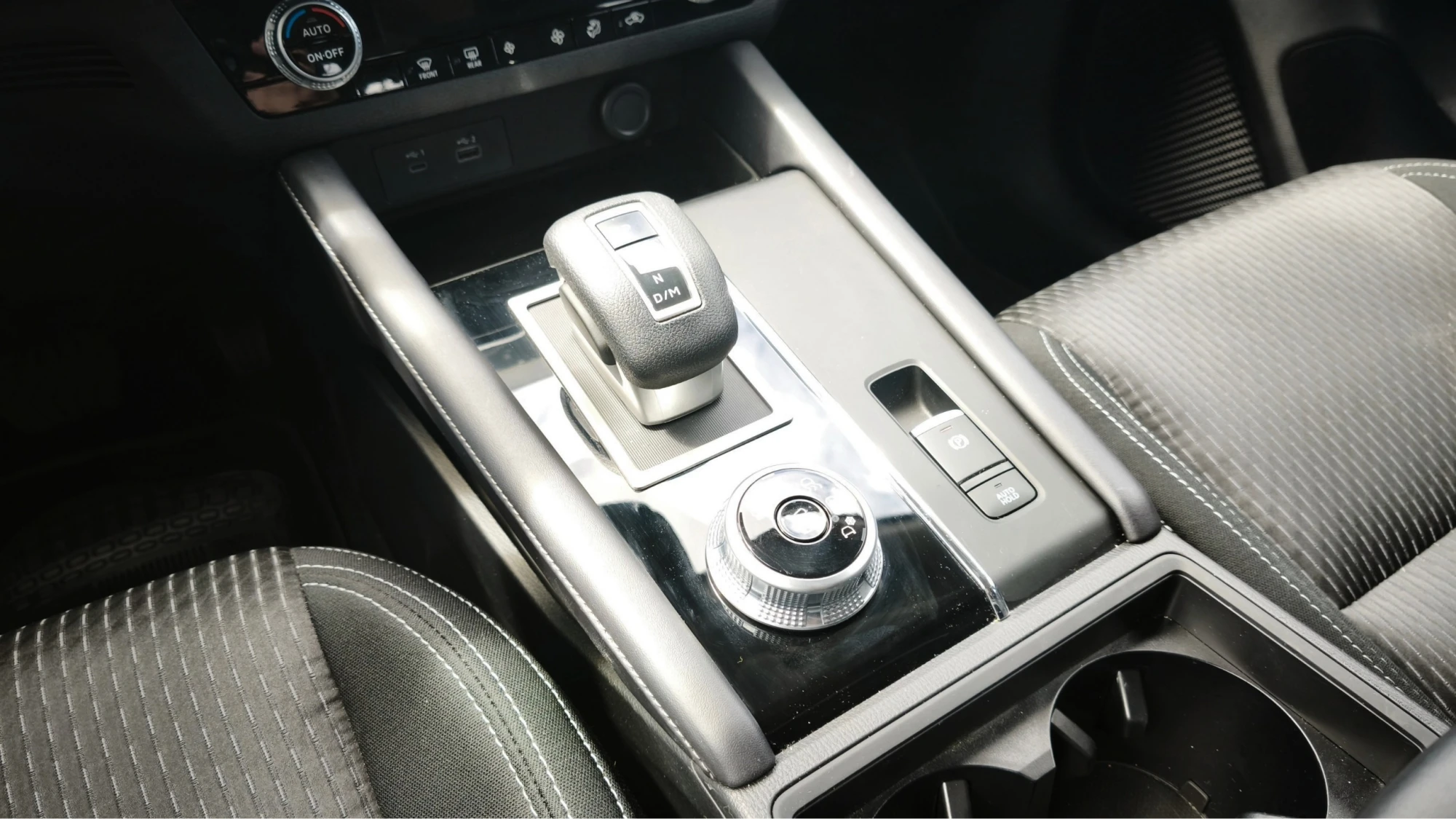 MITSUBISHI OUTLANDER 2.5L AT 2500CC 7AB 4X2