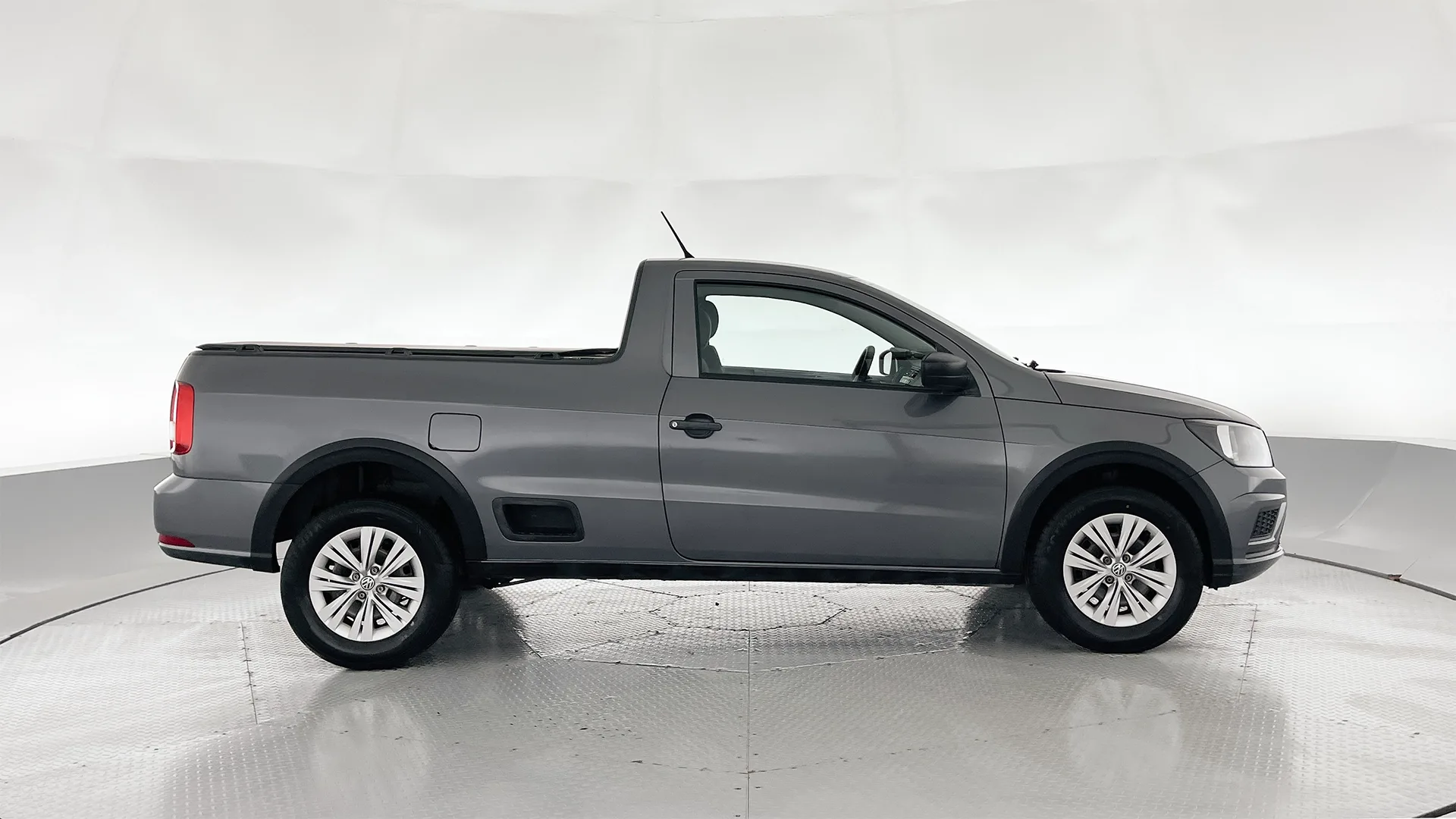 VOLKSWAGEN SAVEIRO 1.6L MT 1600CC AA