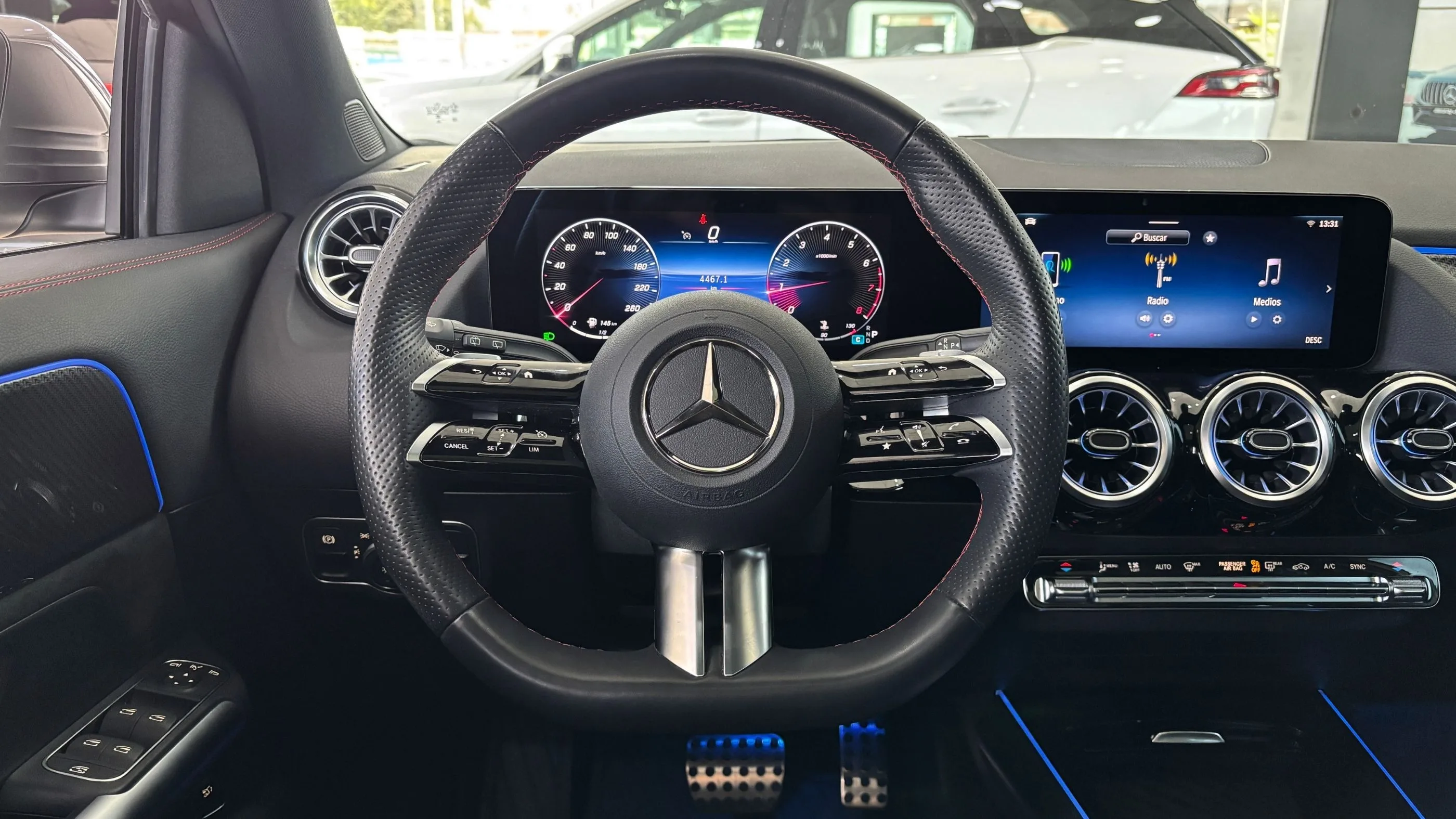 MERCEDES-BENZ GLA 200 [H247] AMG LINE TP 1300CC T CT
