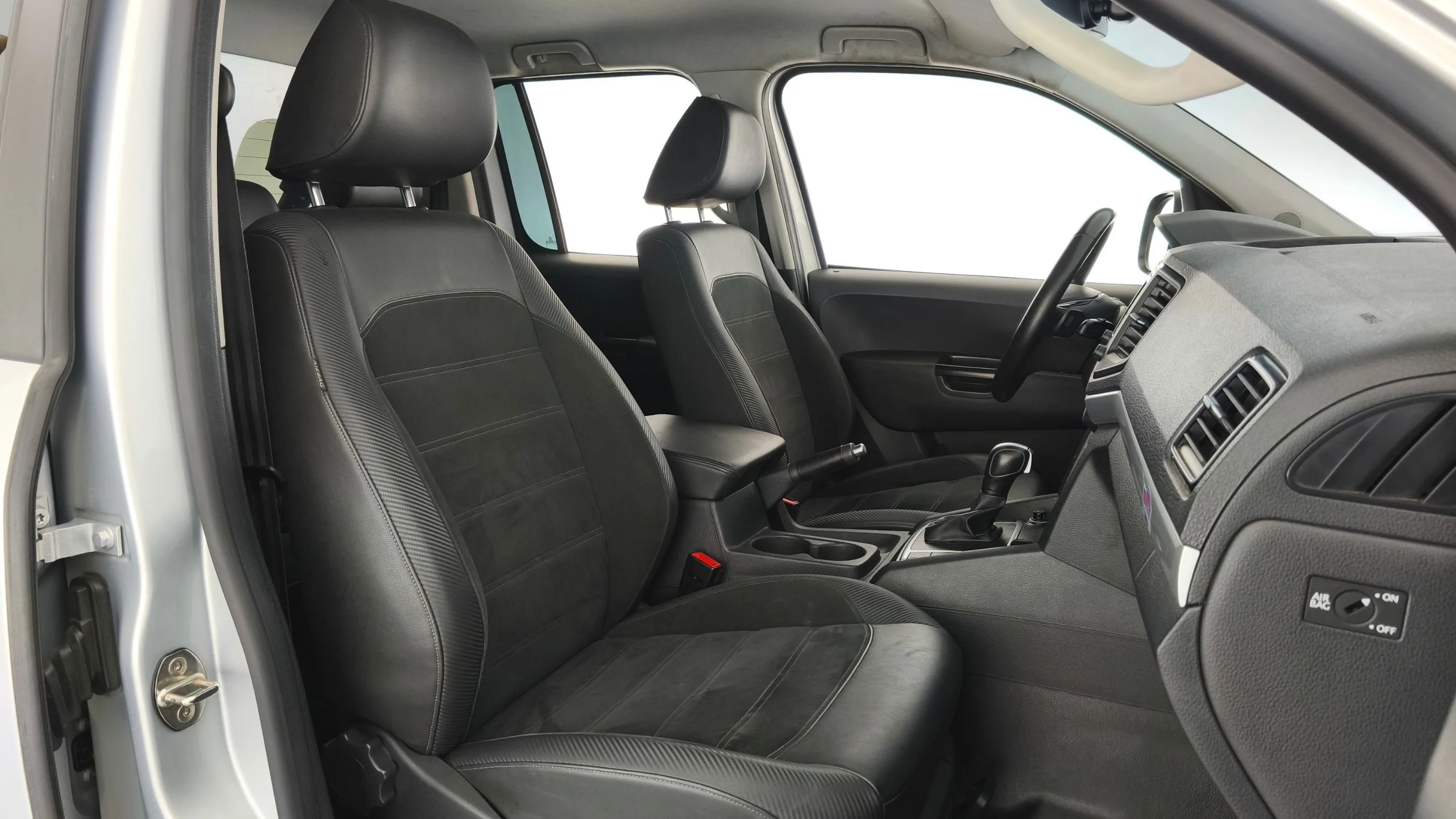 VOLKSWAGEN AMAROK HIGHLINE TP 3000CC V6 TD 4X4 6AB ABS R19