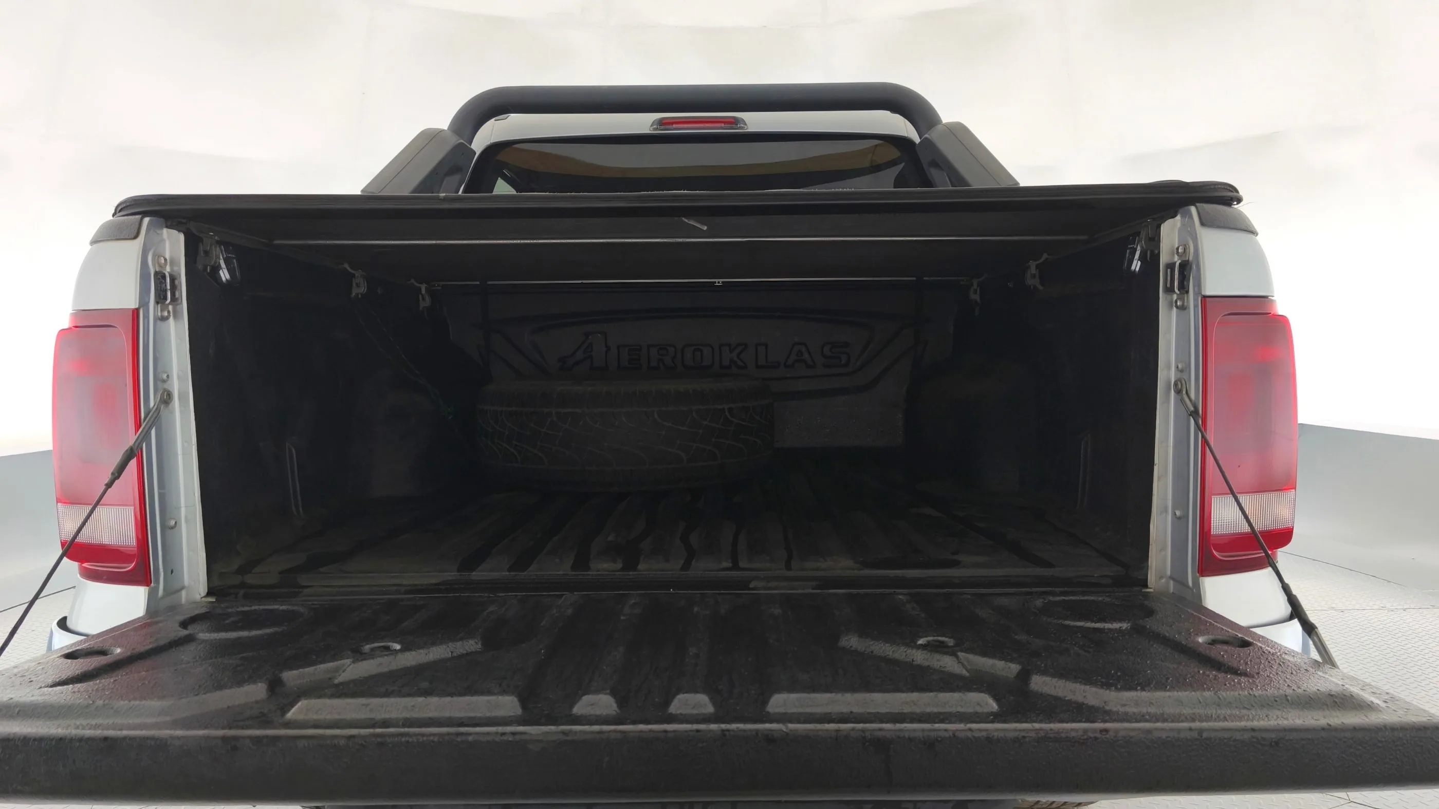 VOLKSWAGEN AMAROK HIGHLINE TP 3000CC V6 TD 4X4 6AB ABS R19