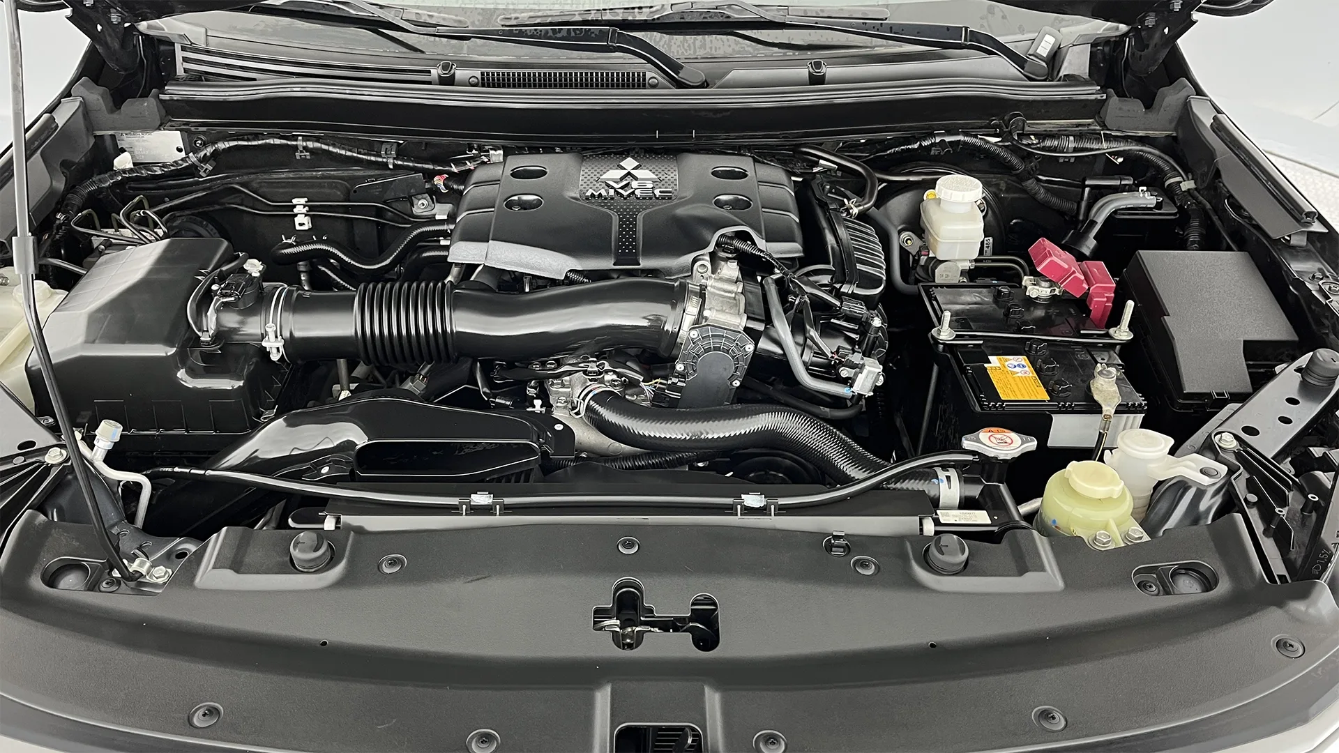 MITSUBISHI MONTERO SPORT 3.0 TP 3000CC 4X2 2AB R18