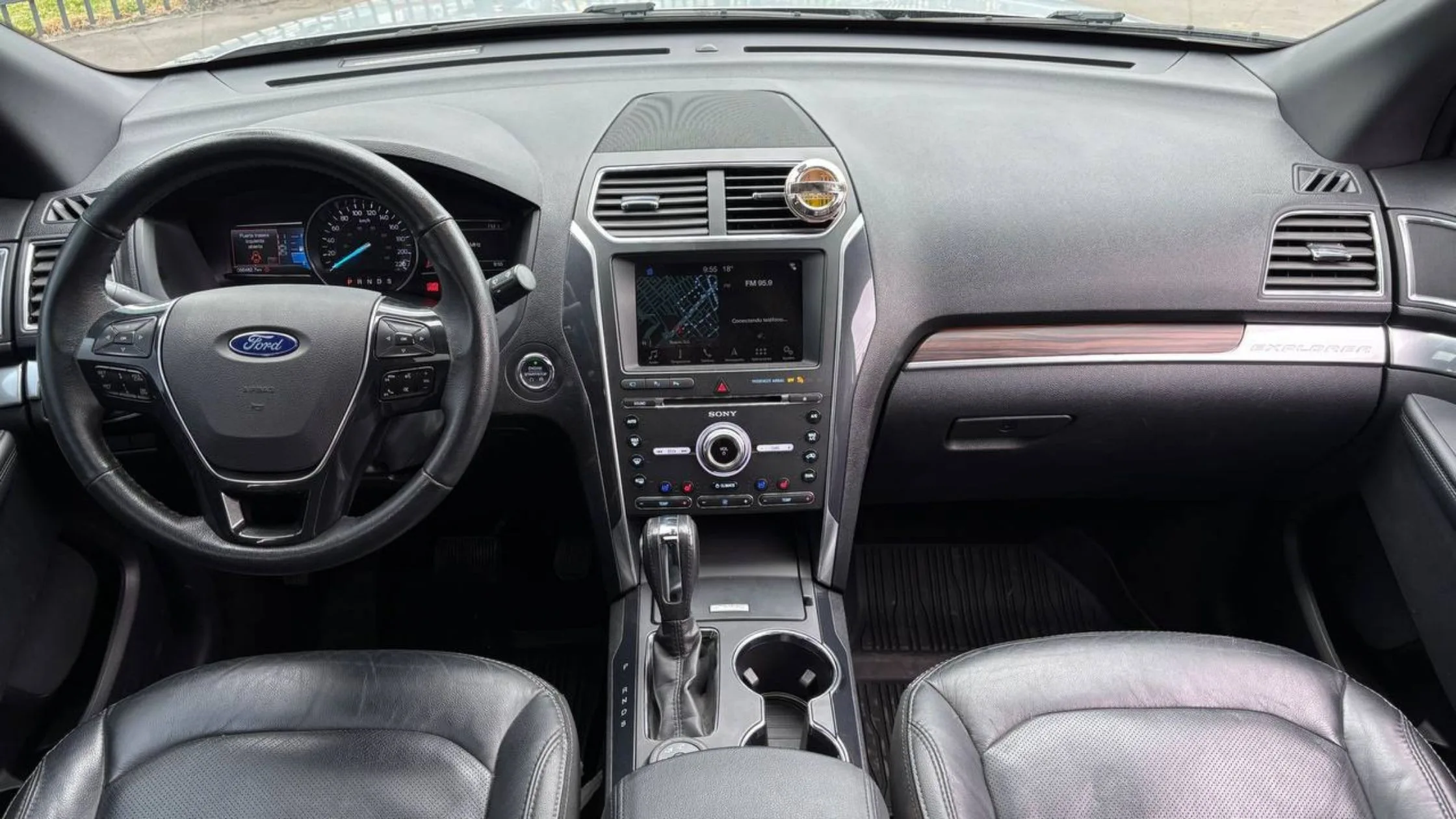 FORD EXPLORER LIMITED TP 2300CC 4X4