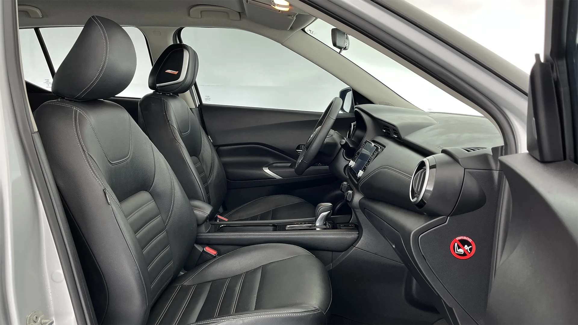 NISSAN KICKS EXCLUSIVE TP 1600CC R17 TC