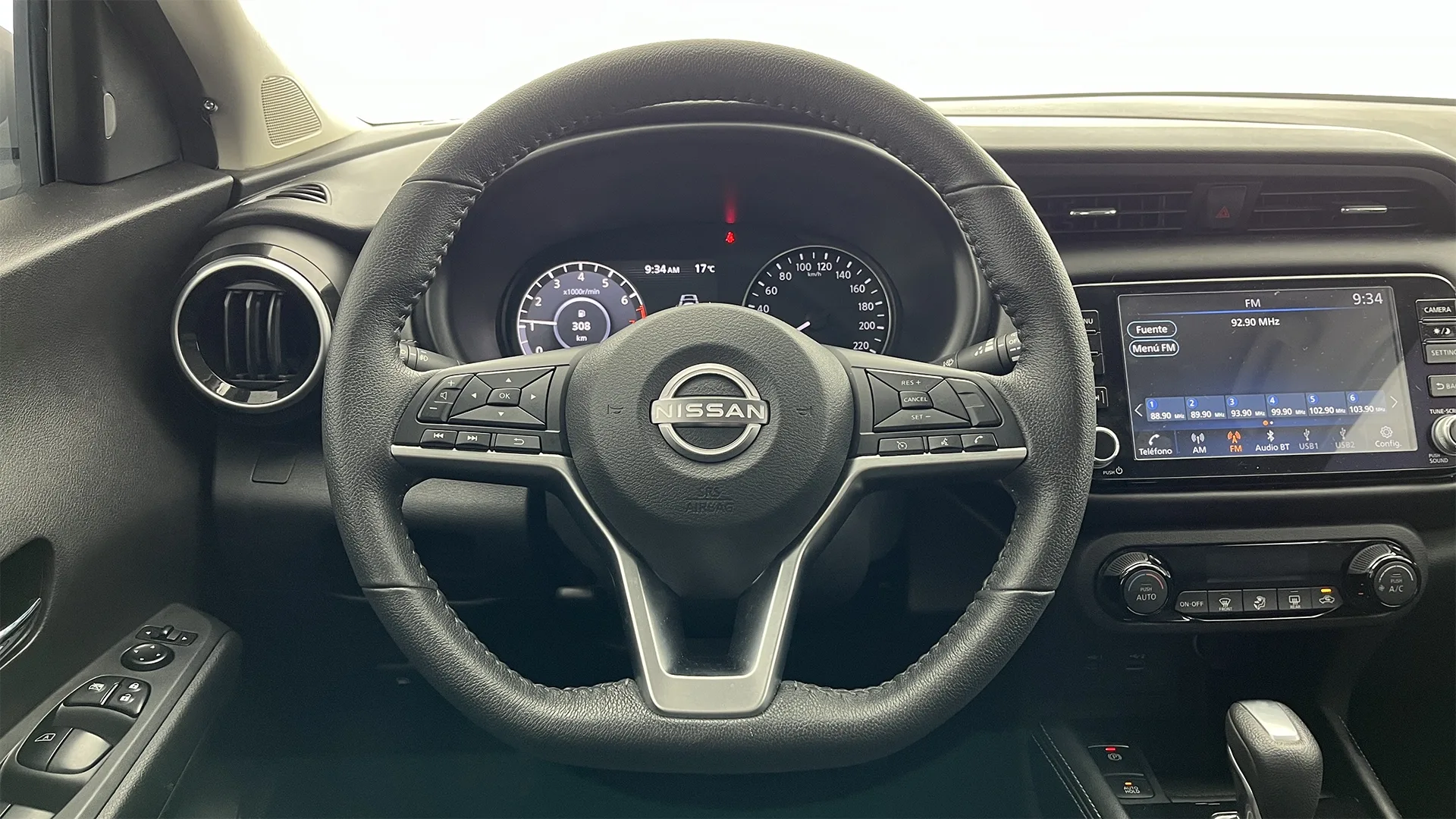 NISSAN KICKS EXCLUSIVE TP 1600CC R17 TC