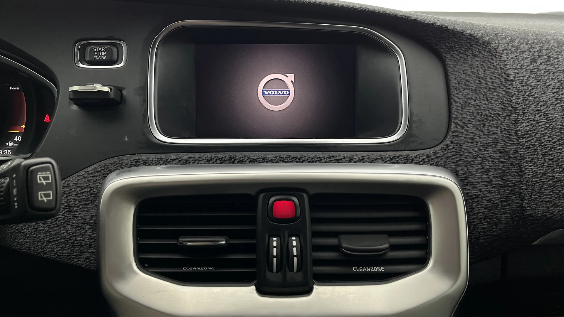 VOLVO V40 [FL] T4 DRIVE-E R-DESIGN TP 2000CC T CT