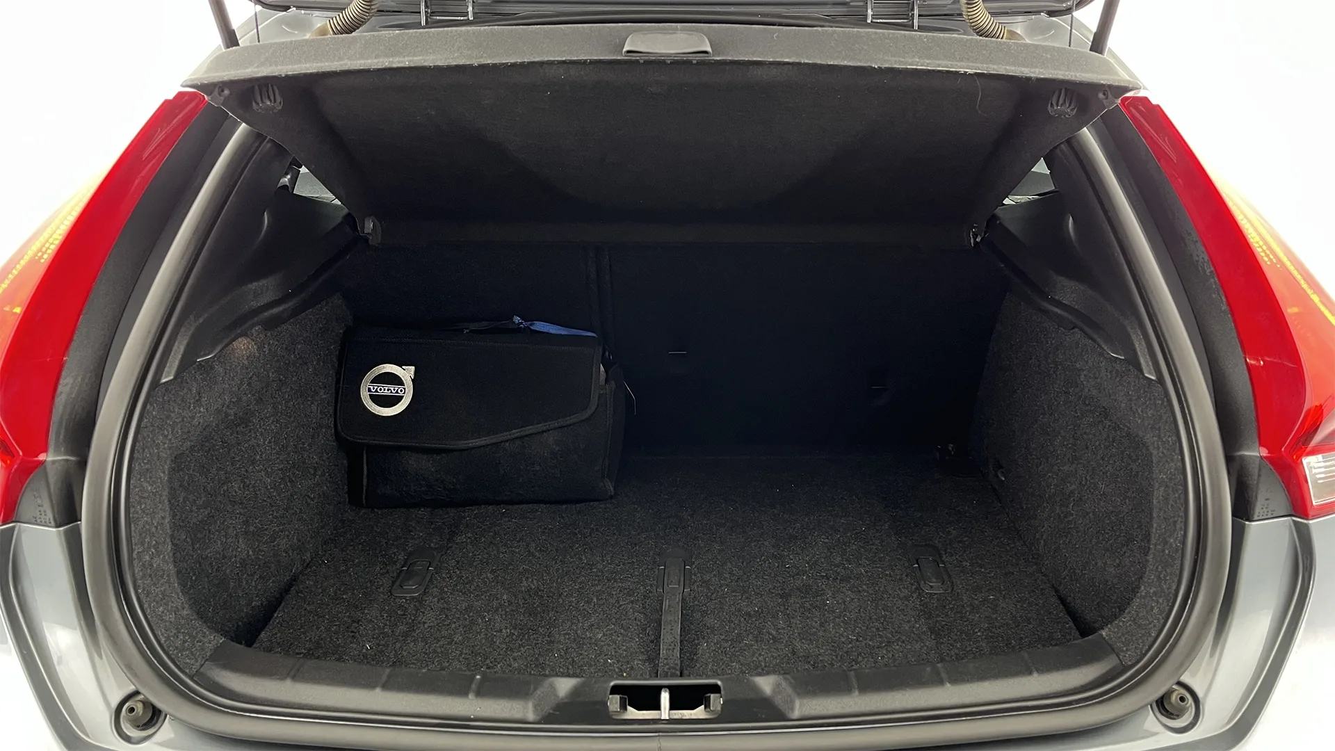 VOLVO V40 [FL] T4 DRIVE-E R-DESIGN TP 2000CC T CT