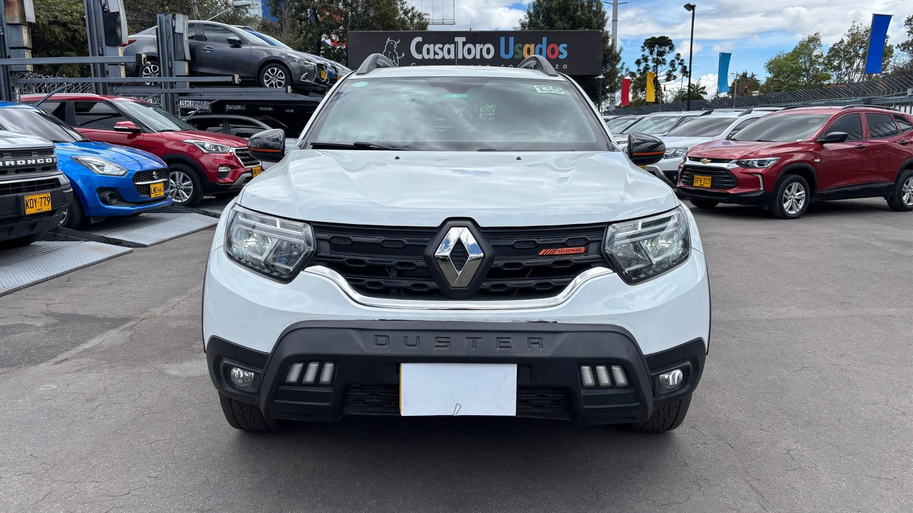 RENAULT DUSTER ICONIC MT 1300CC T 4X4 6AB