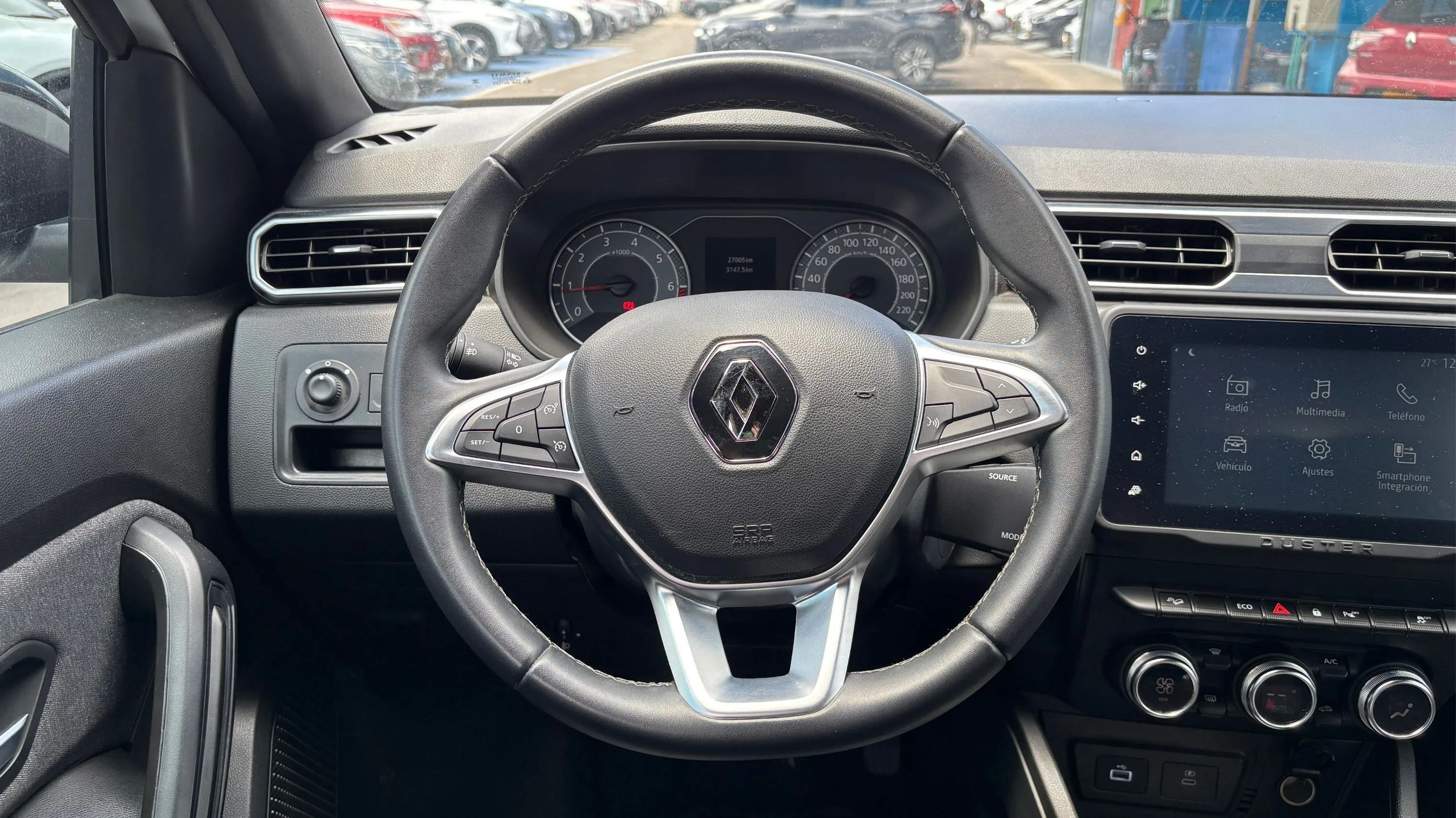 RENAULT DUSTER ICONIC MT 1300CC T 4X4 6AB
