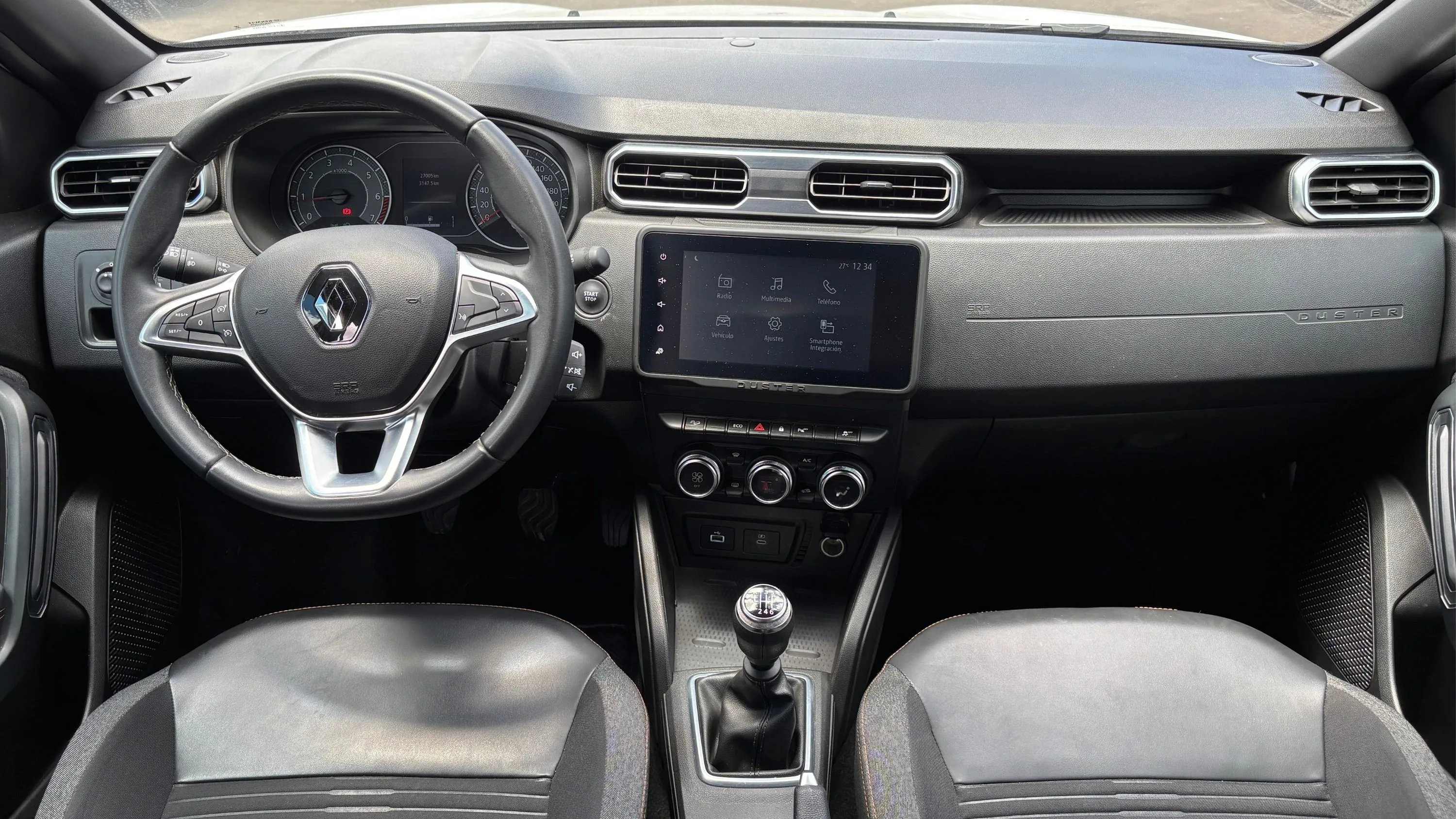 RENAULT DUSTER ICONIC MT 1300CC T 4X4 6AB