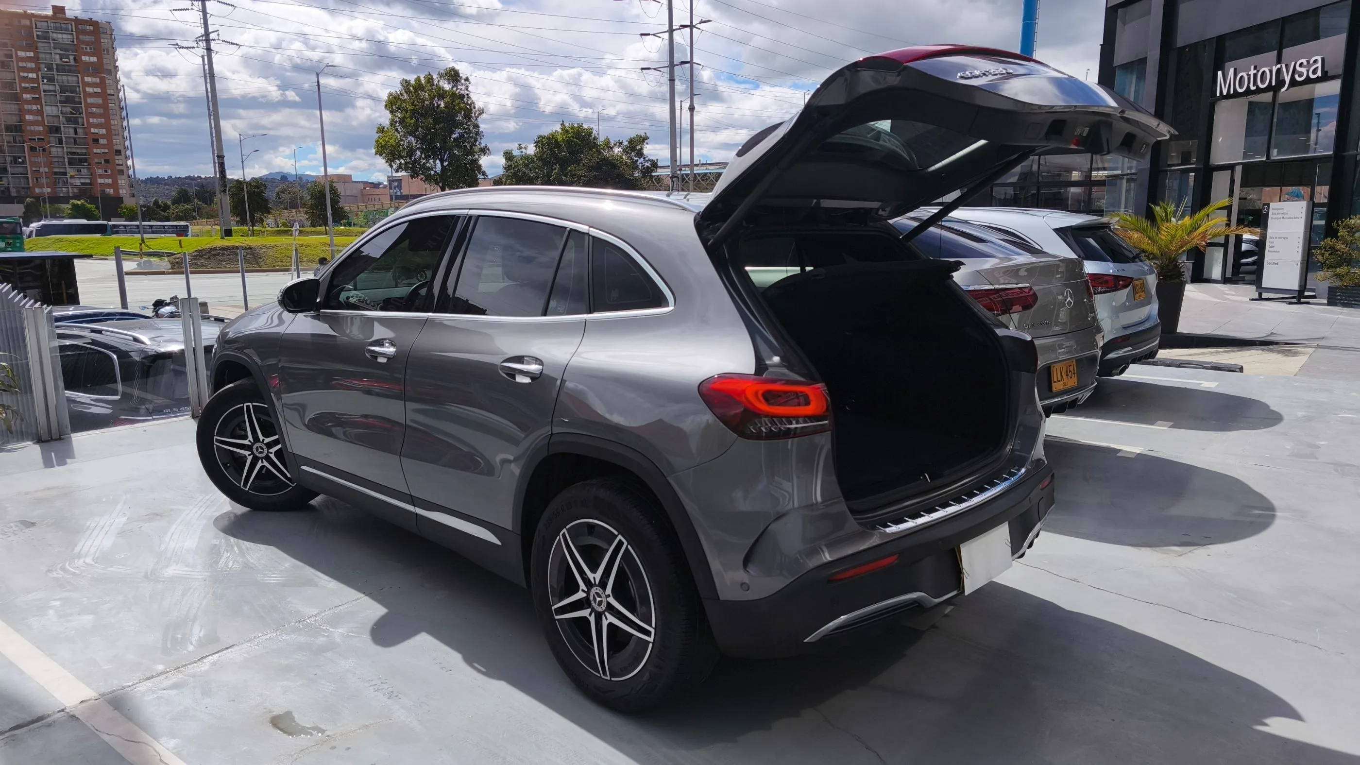 MERCEDES-BENZ EQA 350 4MATIC TP 215KW CT