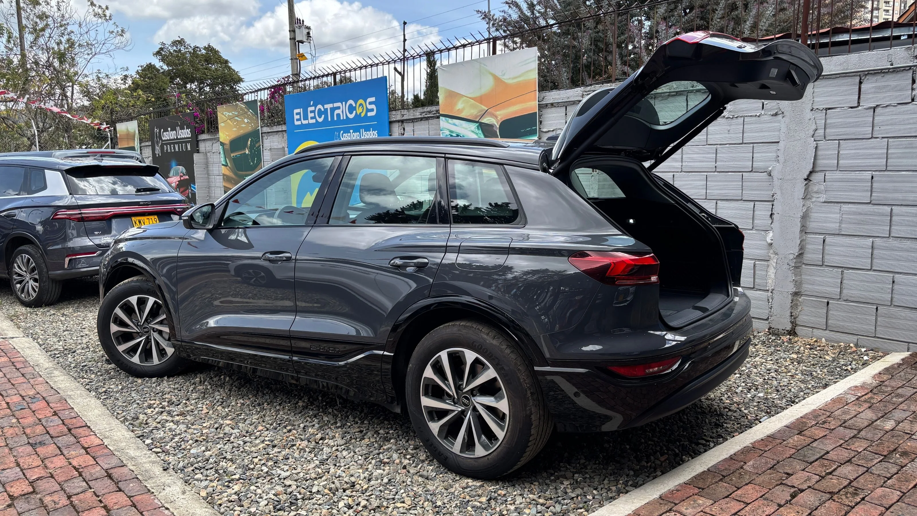AUDI Q6 E-TRON 45 TECH PLUS
