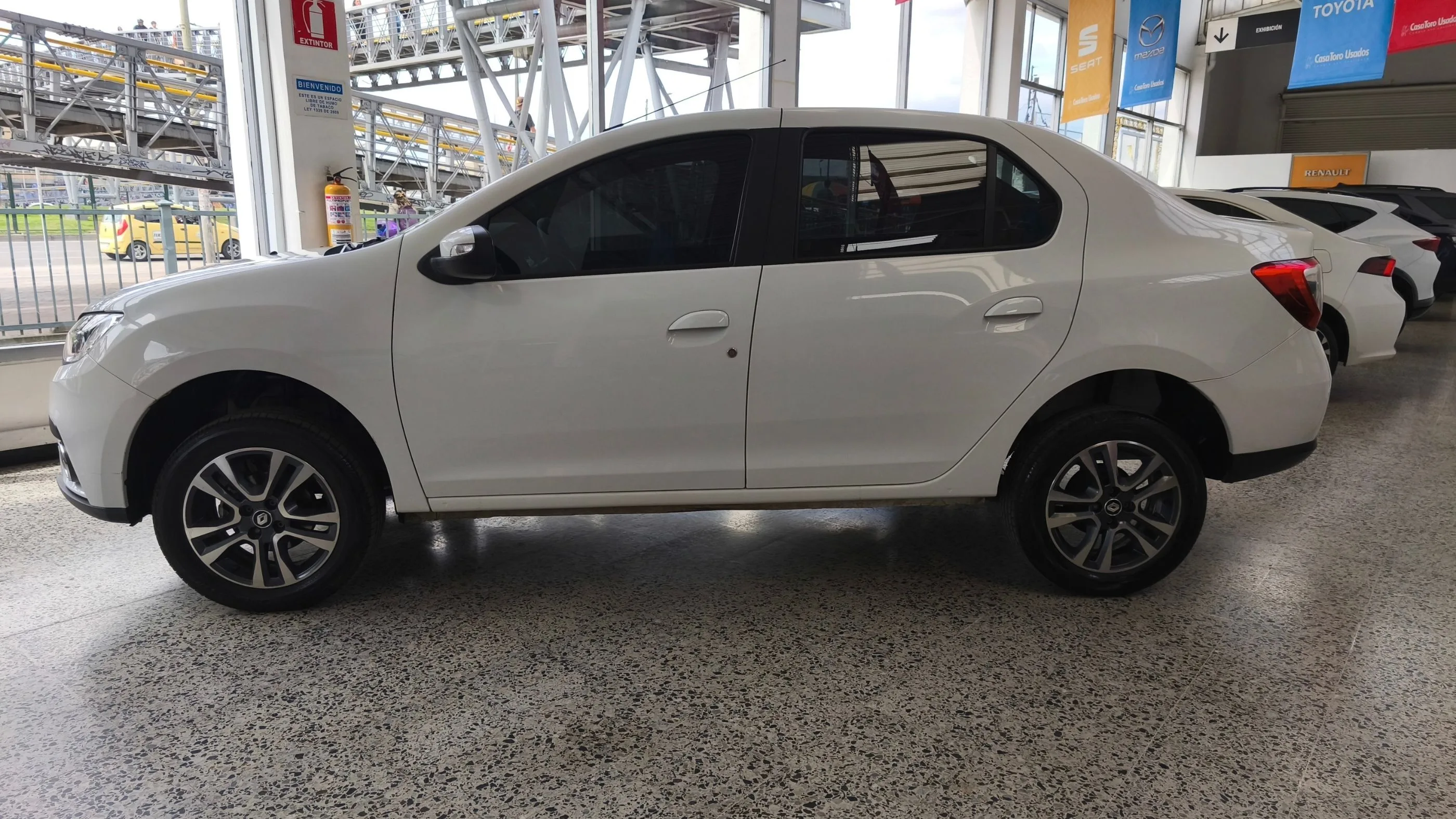 RENAULT LOGAN INTENS MT 1600CC 16V AA 4AB ABS TC