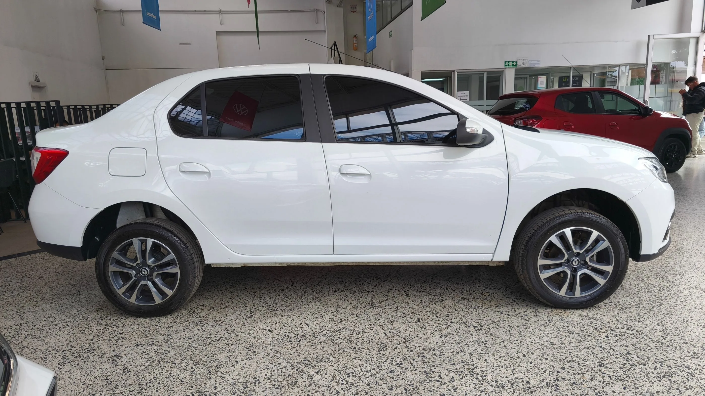 RENAULT LOGAN INTENS MT 1600CC 16V AA 4AB ABS TC