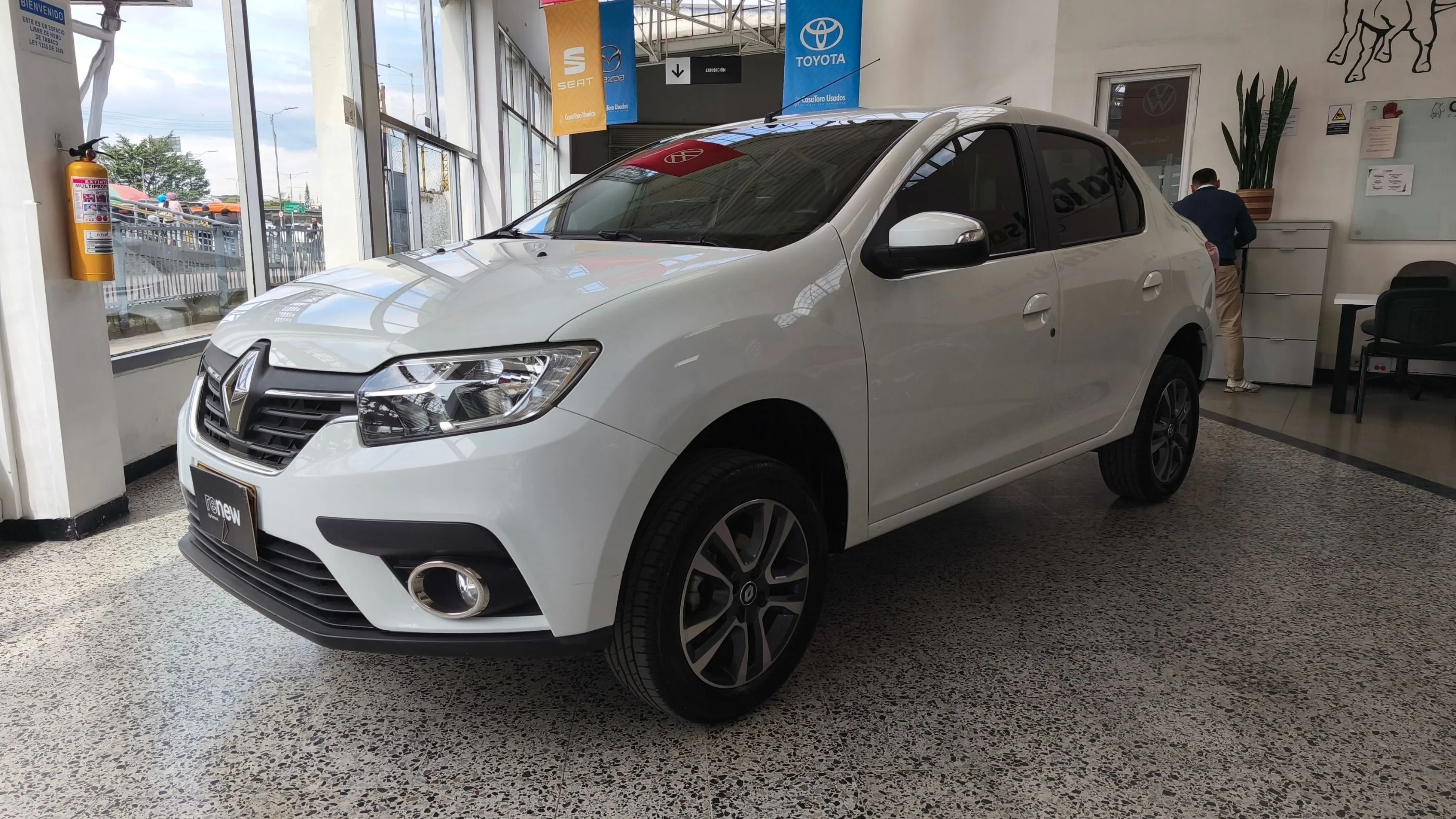 RENAULT LOGAN INTENS MT 1600CC 16V AA 4AB ABS TC