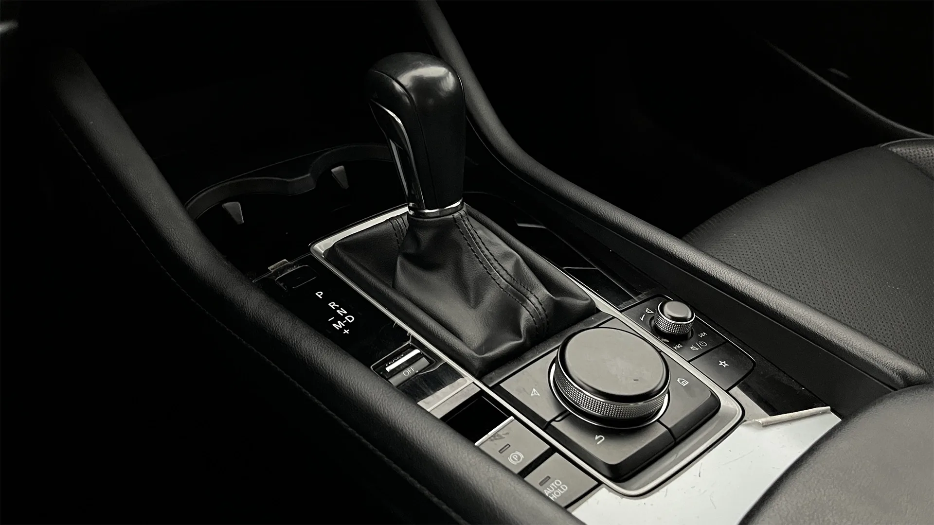 MAZDA 3 TOURING MHEV TP 2000CC 7AB