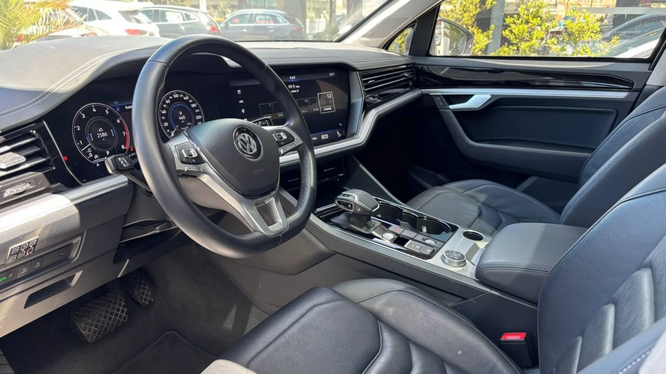 VOLKSWAGEN TOUAREG LUXURY TP 3000CC T V6