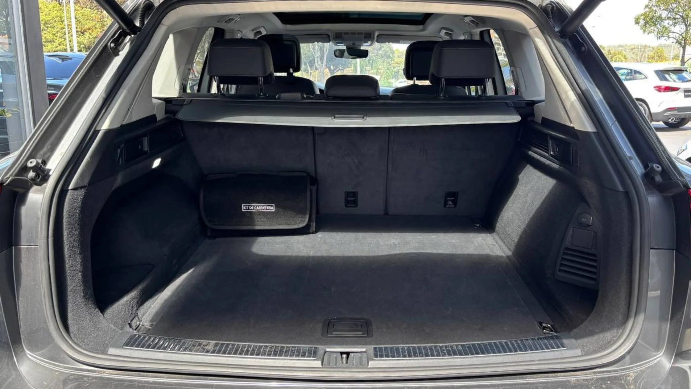 VOLKSWAGEN TOUAREG LUXURY TP 3000CC T V6