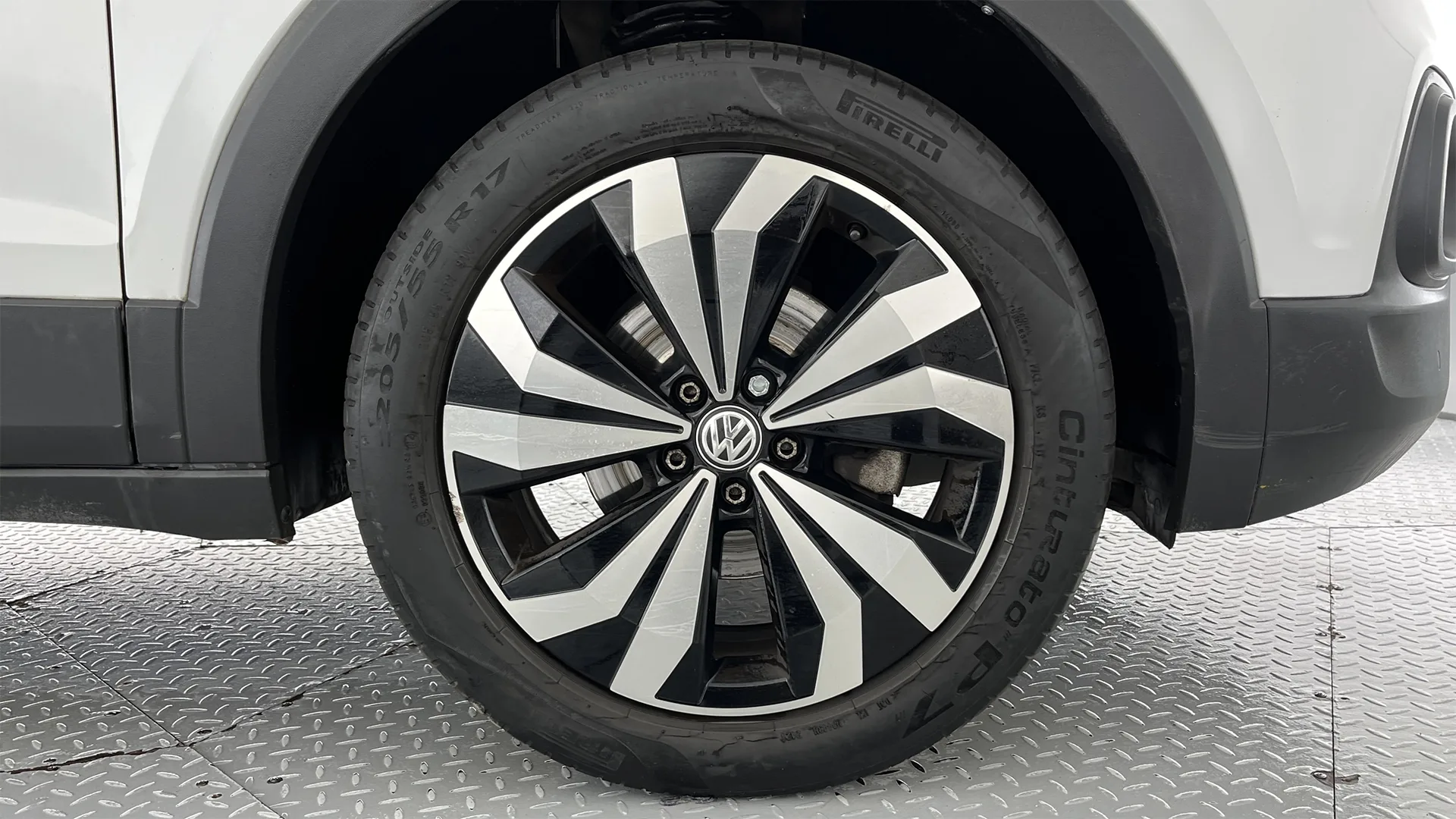 VOLKSWAGEN T COMFORTLINE TP 1000CC T 6AB ABS CT R17