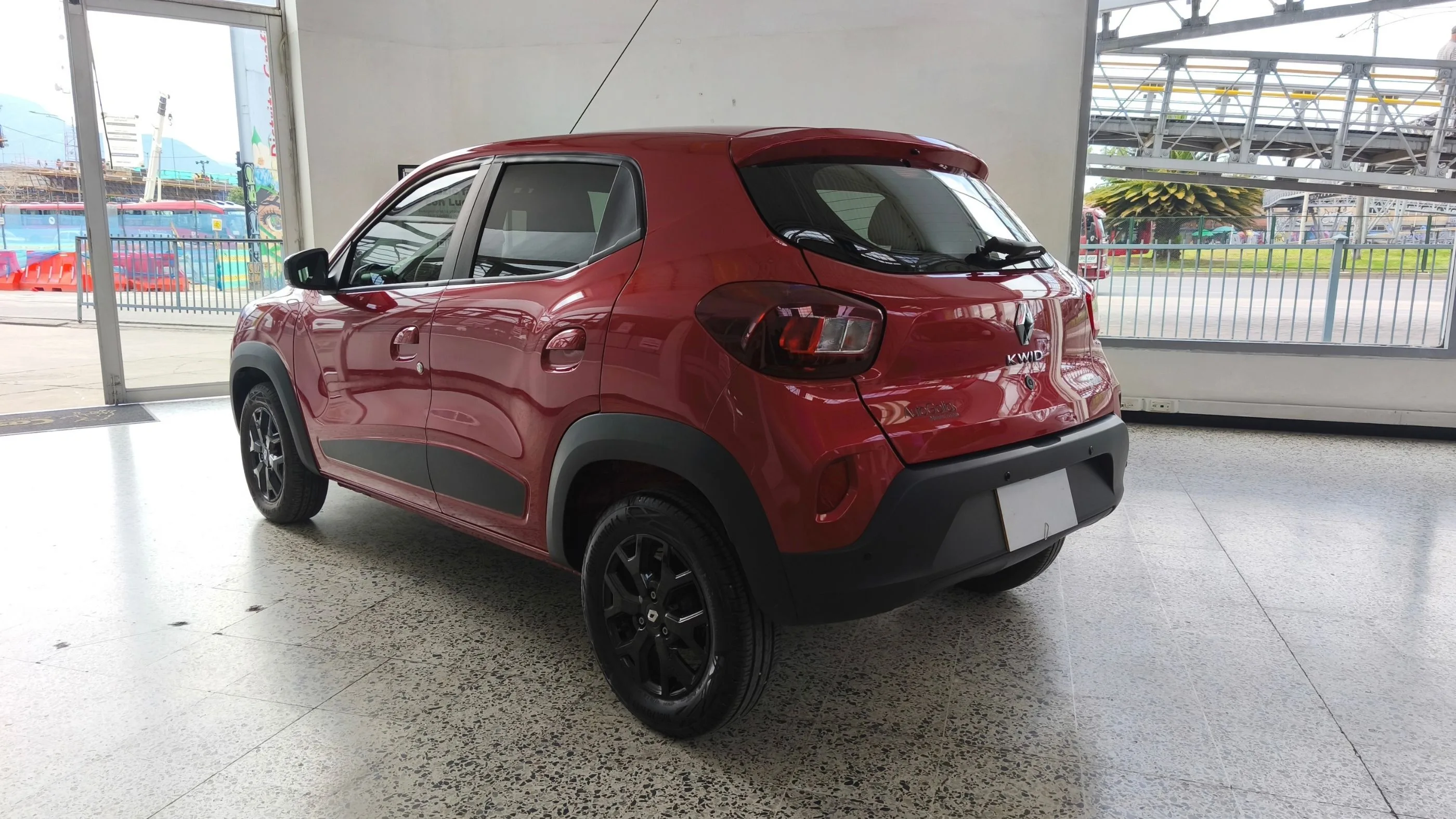 RENAULT KWID INTENS MT 1000CC 12V 4AB ABS