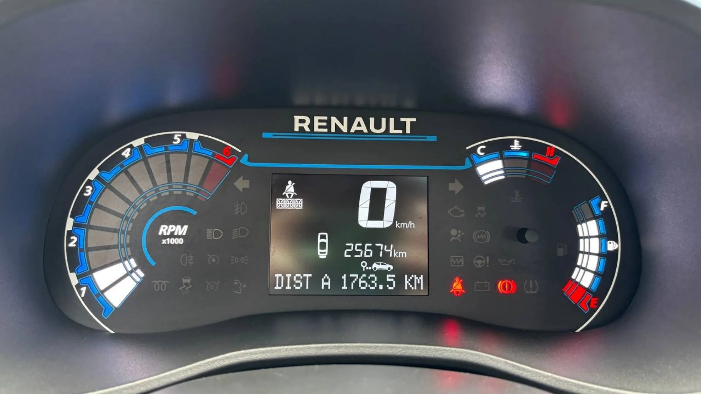 RENAULT KWID INTENS MT 1000CC 12V 4AB ABS