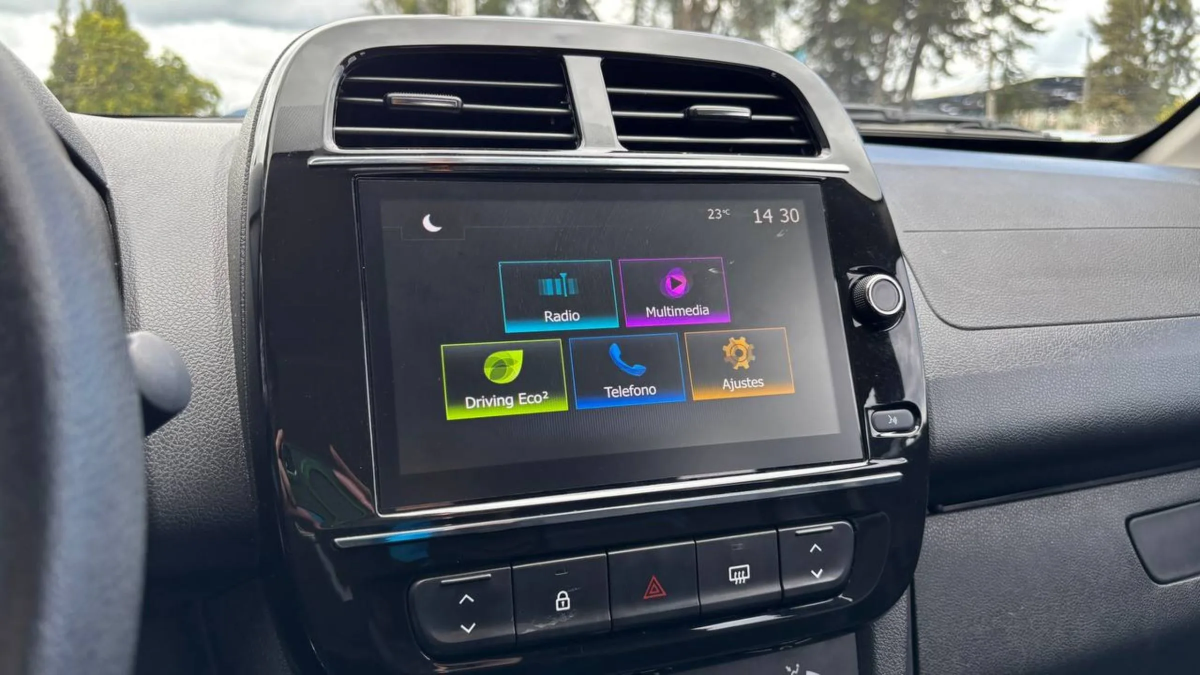 RENAULT KWID INTENS MT 1000CC 12V 4AB ABS