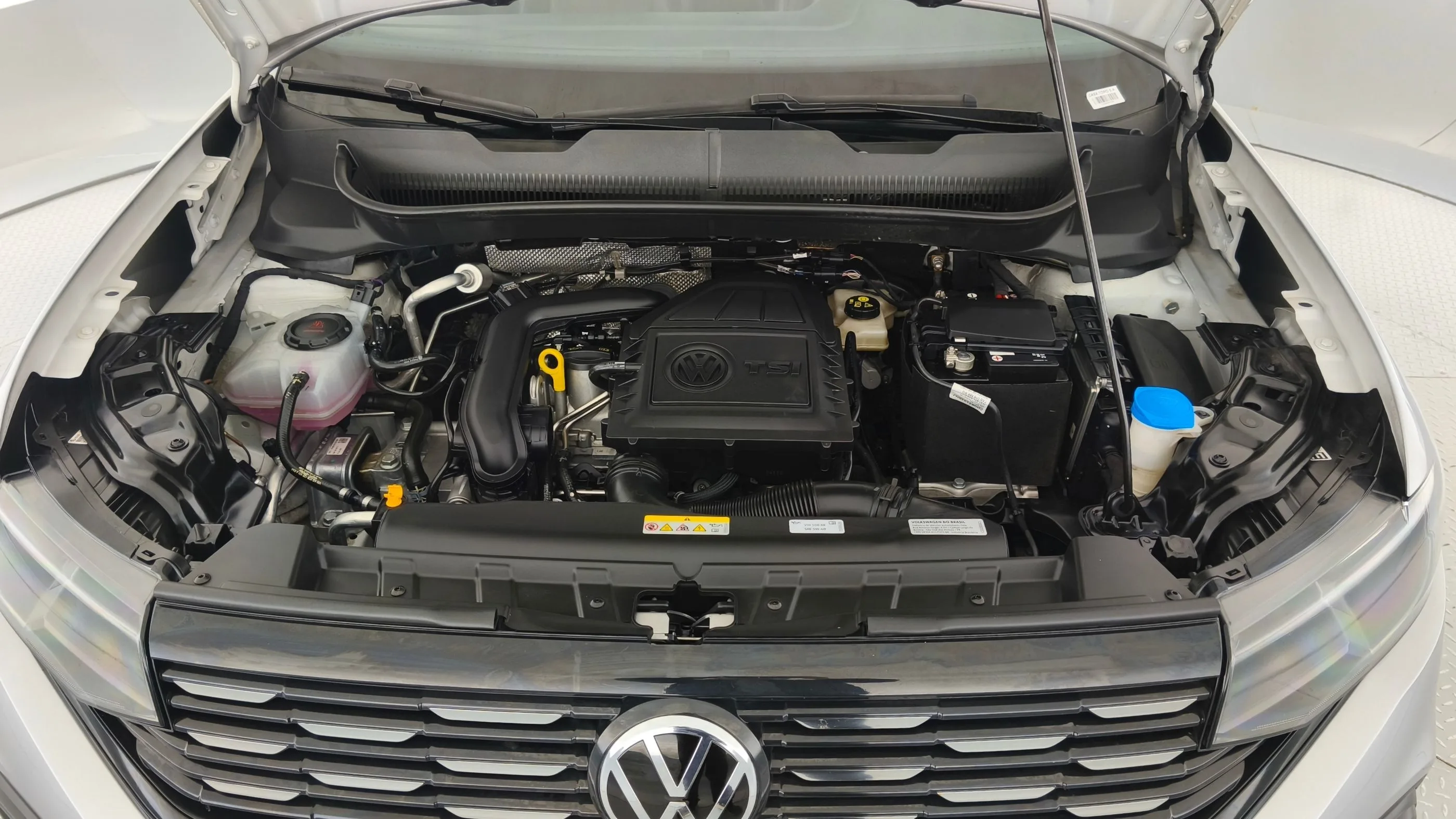 VOLKSWAGEN T COMFORTLINE TP 1000CC T 6AB ABS CT R17