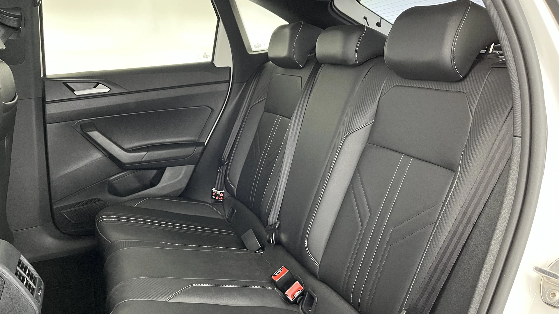 VOLKSWAGEN NIVUS HIGHLINE AT 1000CC 4X2 6AB