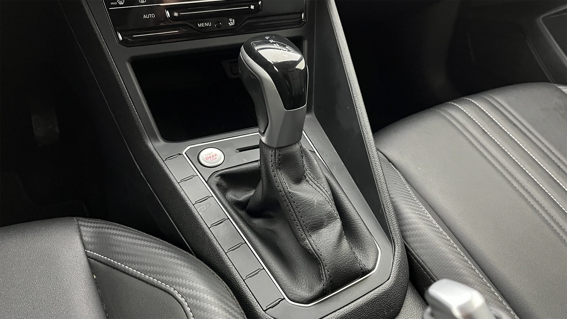 VOLKSWAGEN NIVUS HIGHLINE AT 1000CC 4X2 6AB