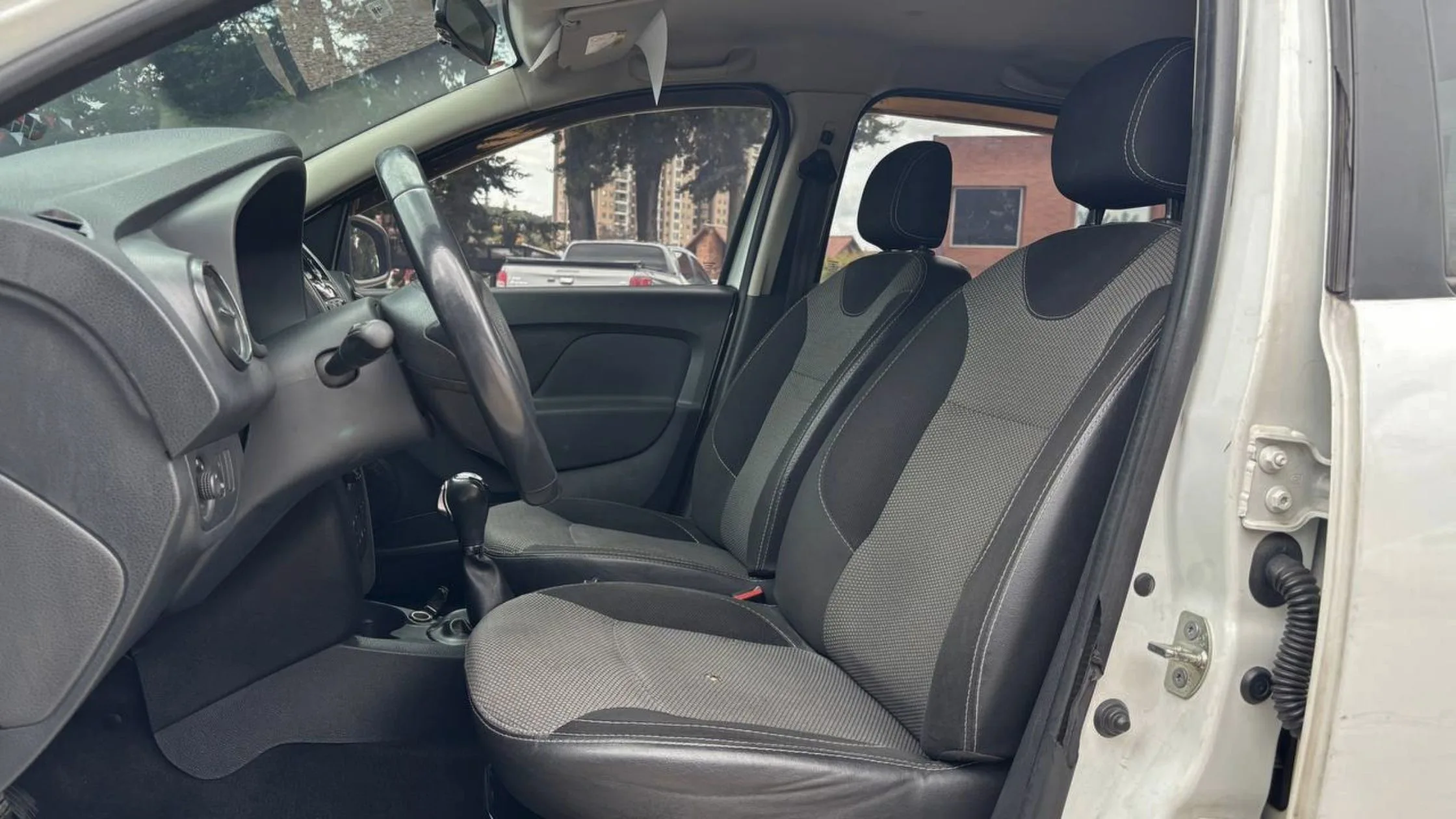 RENAULT LOGAN PRIVILEGE / INTENS TP 1600CC AA 16V 2AB ABS