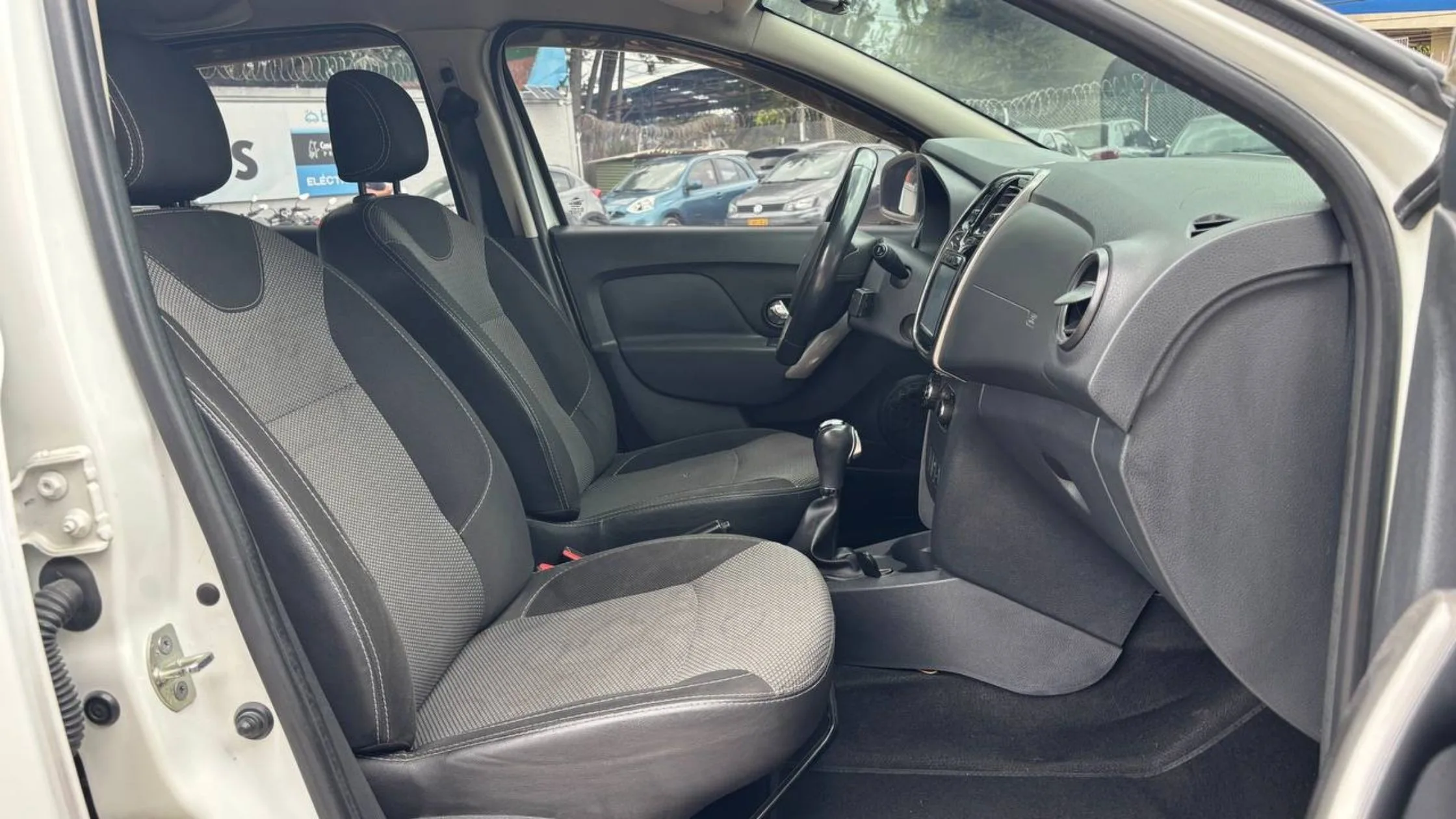 RENAULT LOGAN PRIVILEGE / INTENS TP 1600CC AA 16V 2AB ABS