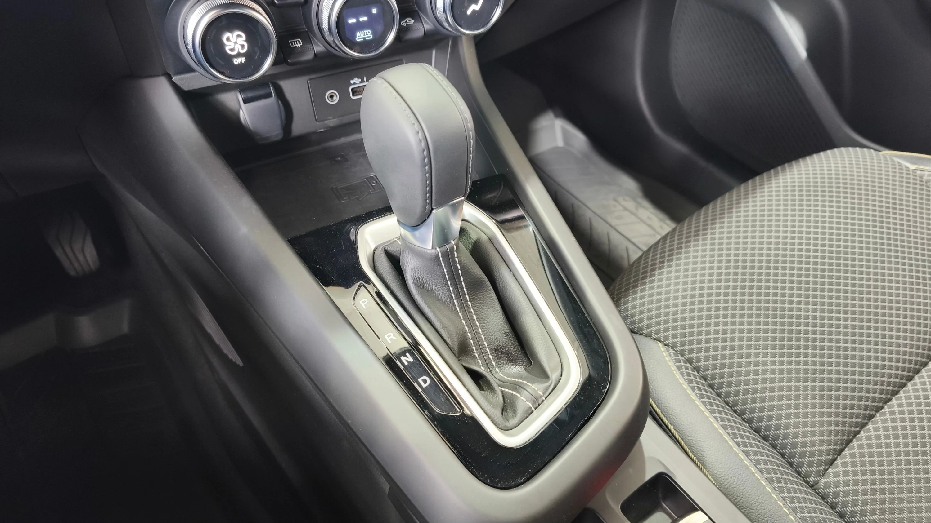 RENAULT ARKANA TECHNO AT 1300CC T 4X2 6AB