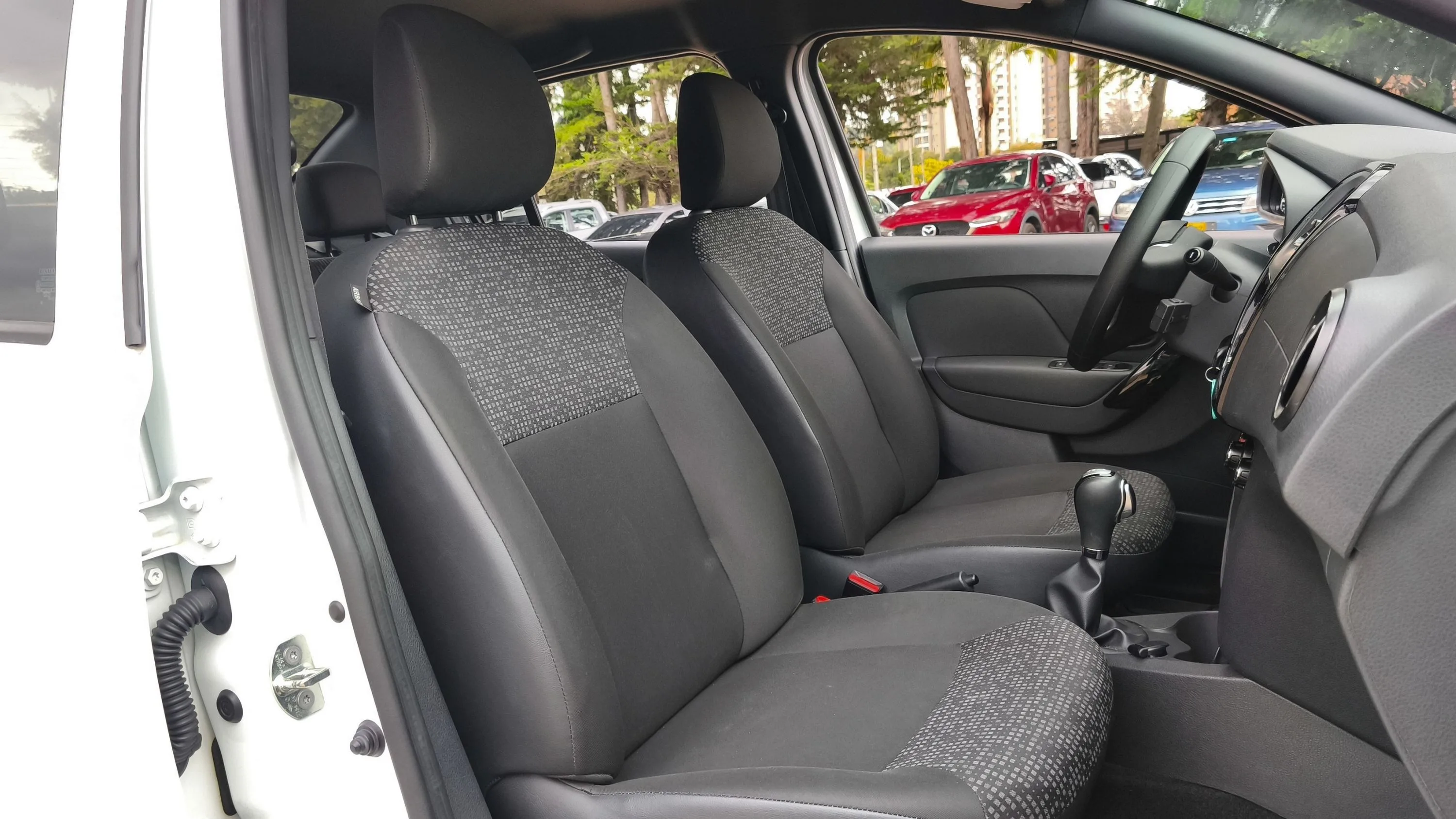RENAULT LOGAN LIFE AT 1600CC 4AB AA