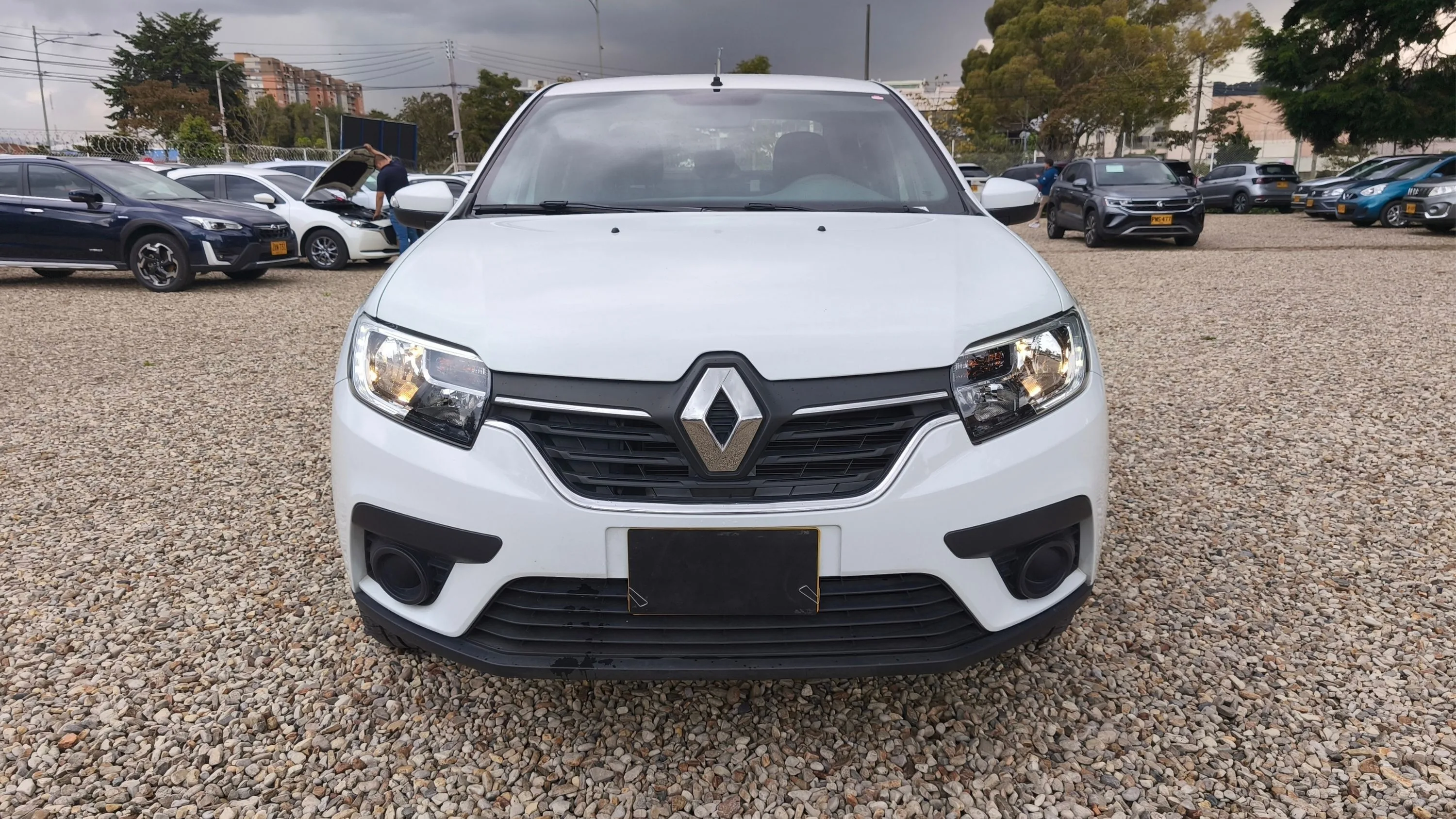 RENAULT LOGAN LIFE AT 1600CC 4AB AA