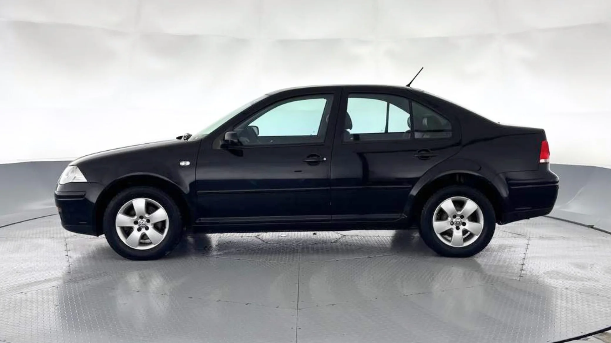 VOLKSWAGEN JETTA EUROPA MT 2000CC