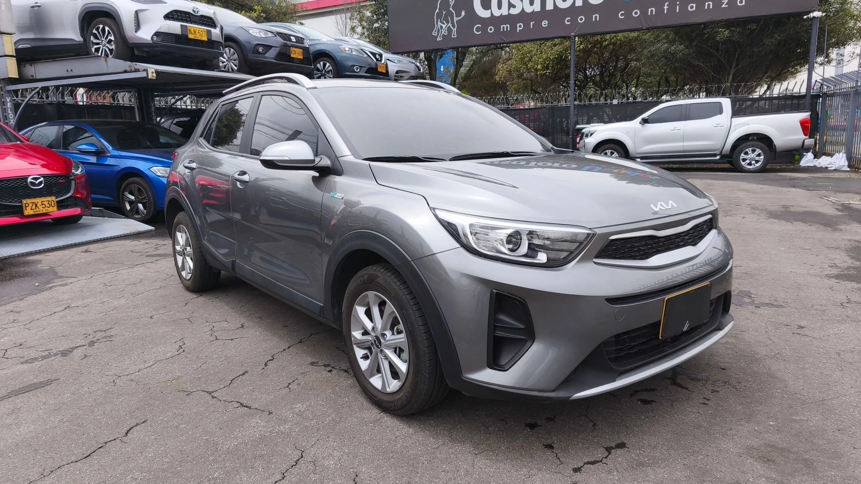 KIA STONIC DESIRE MT 1000CC T 4X2 6AB