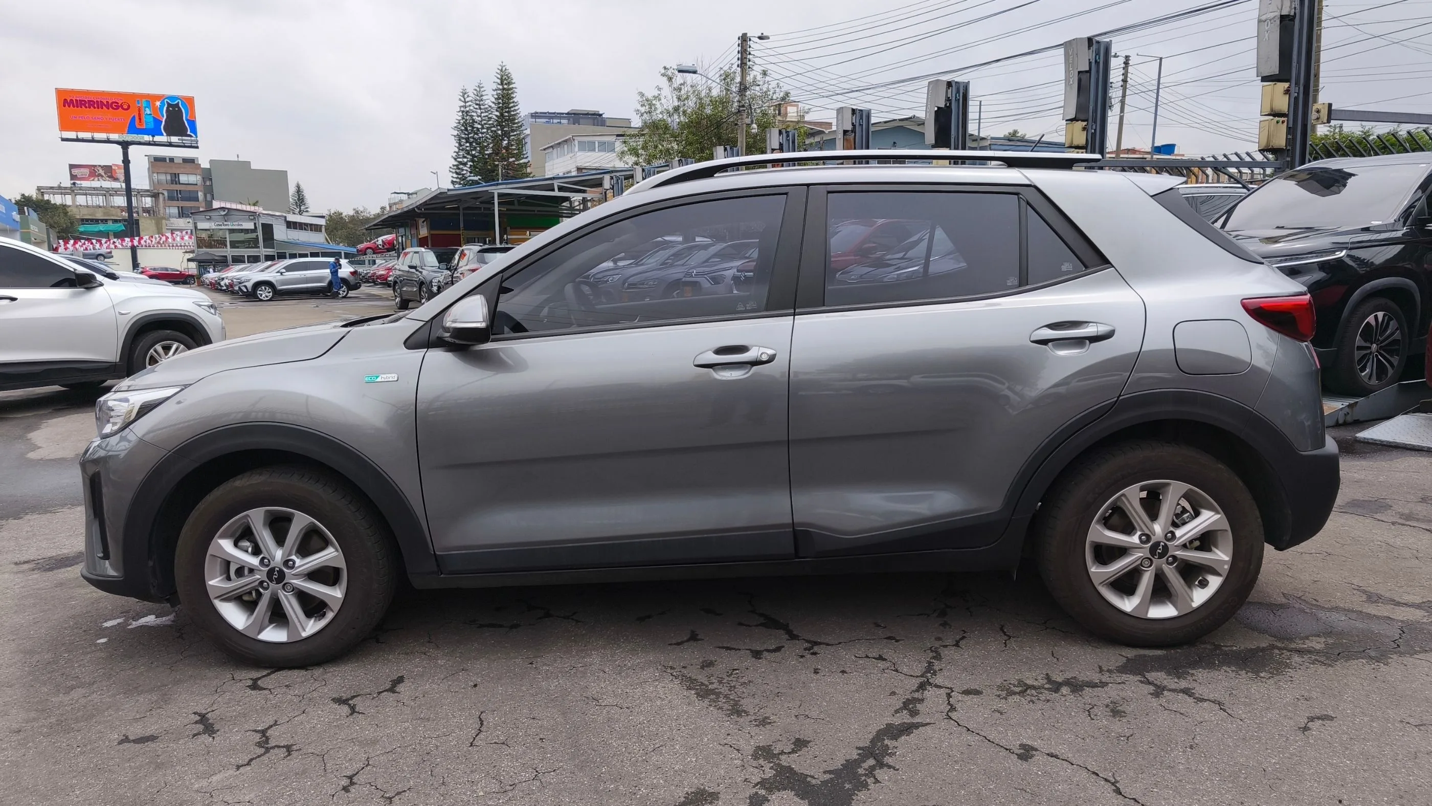KIA STONIC DESIRE MT 1000CC T 4X2 6AB