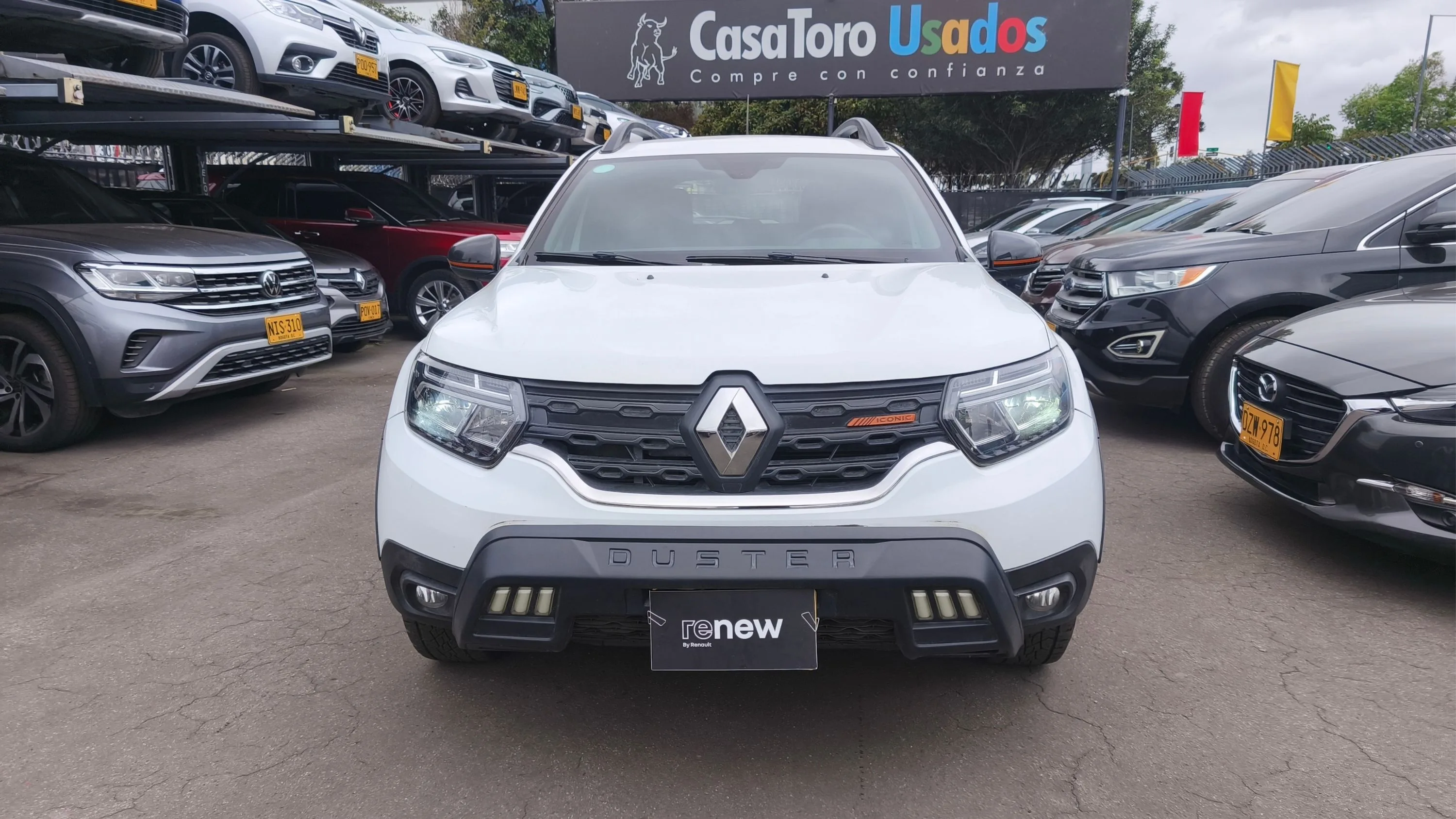 RENAULT DUSTER ICONIC MT 1300CC T 4X4 6AB