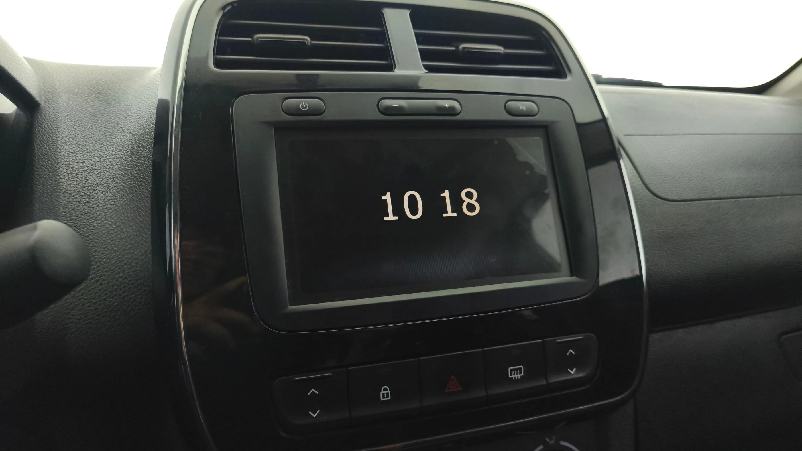 RENAULT KWID OUTSIDER MT 1000CC 12V 4AB ABS